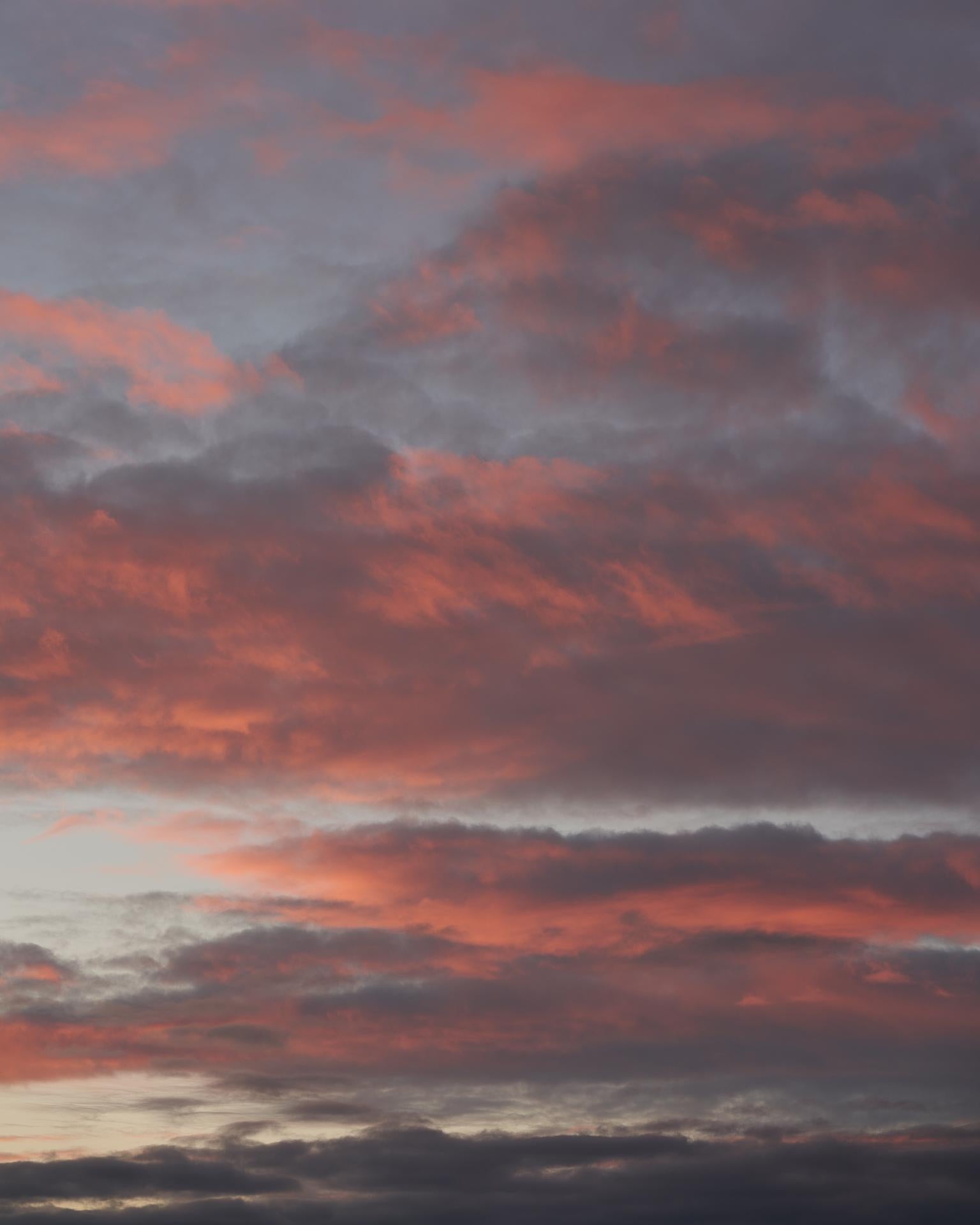 Cloud Study VII – großformatige Fotografie dramatischer Wolkenlandschaften im Sommerhimmel im Angebot 1
