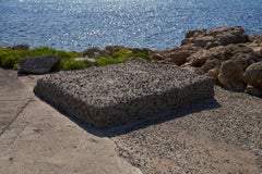 CROCANTE - Large format photograph of a brutalism Object