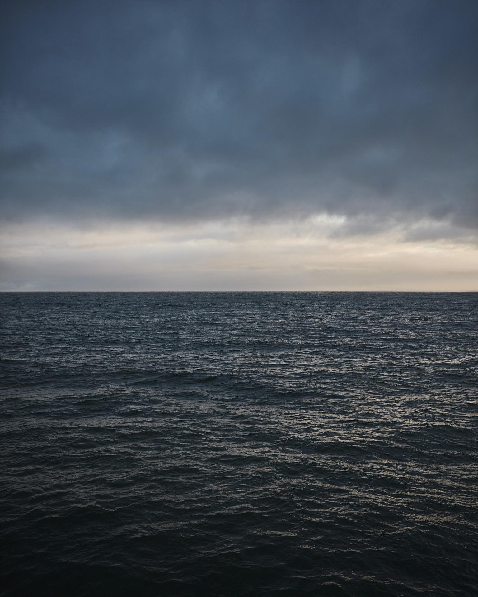 Seascape IV (Homage to Mark Rothko) - photographie abstraite grand format encadrée - Photograph de Frank Schott