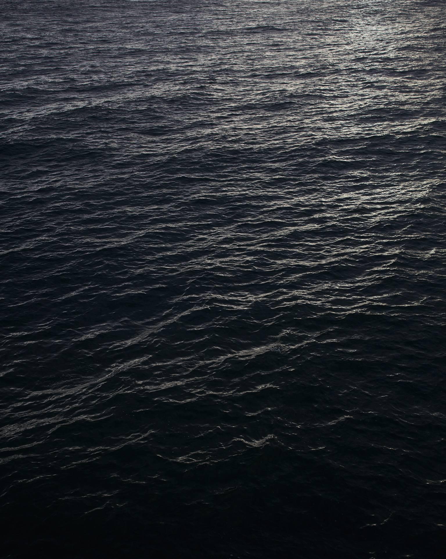 Paysage marin V (encadré) - photographie grand format de surface d'eau monochrome 