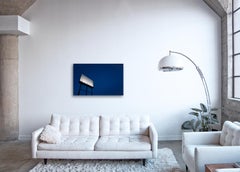 TODAY – Großformatige Fotografie eines konzeptionellen Motivationsplakats bei Nacht