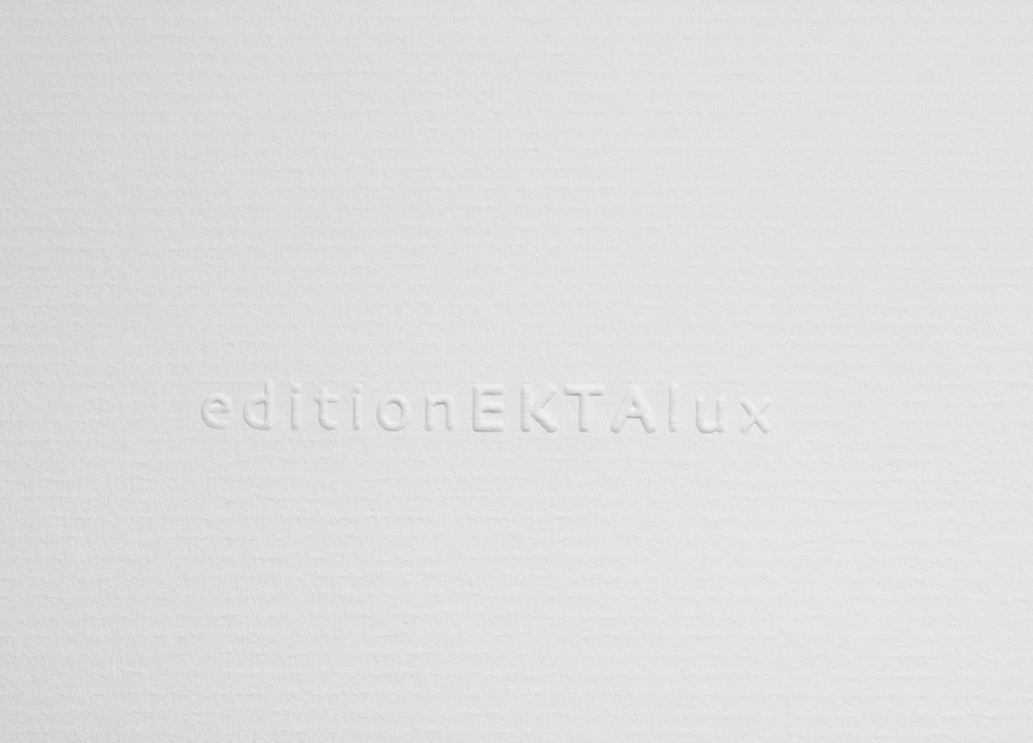 Seascape XIII - fotografia astratta su larga scala di un paesaggio marino monocromatico in vendita 1