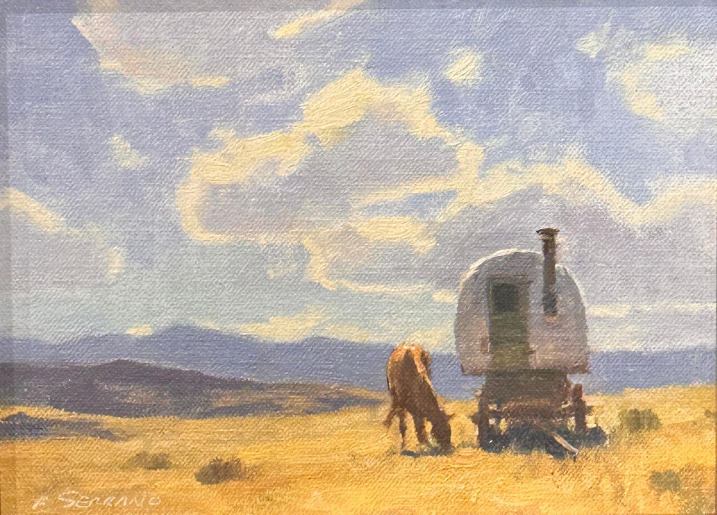 Este cuadro de Frank Serrano muestra una apacible escena del Oeste con una carreta y un caballo pastando en un campo dorado. El cielo está lleno de nubes suaves, que dan al cuadro un aire tranquilo y abierto. Serrano es conocido por pintar al aire