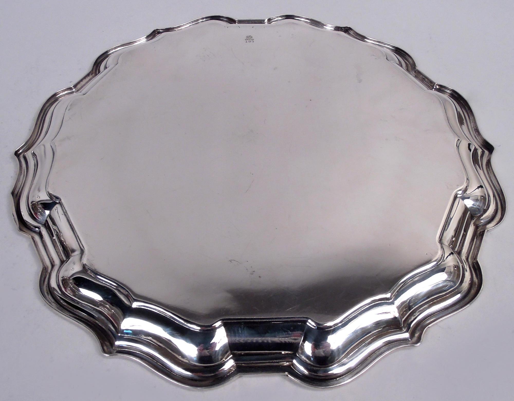 20ième siècle Frank & Smith Chippendale Sterling Silver 10-Inch Round Piecrust Tray en vente