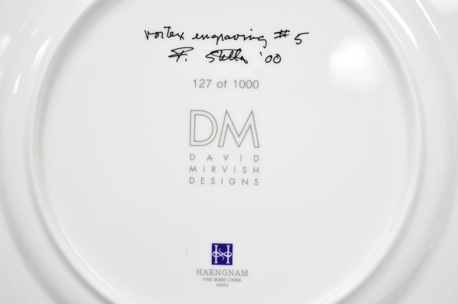 Porcelaine Frank Stella David Mirvish Designs Vortex Engravings 5-8 Indigo Plate - Set of 4 en vente