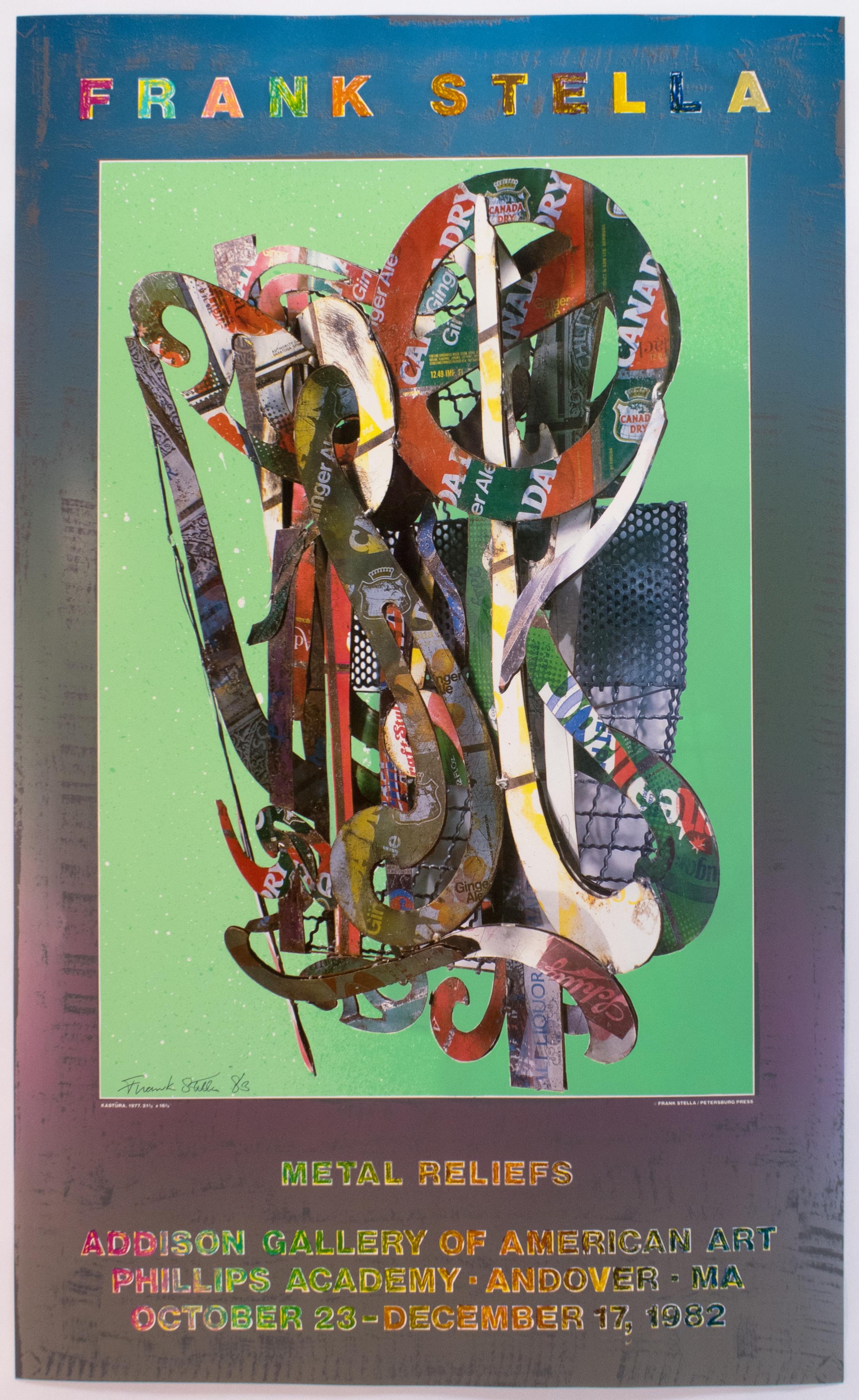 Questo scintillante e metallico poster vintage con testo arcobaleno e strati di texture deve essere visto di persona per apprezzare il magistrale design di Frank Stella.  Manifesto originale della mostra Metal Reliefs di Frank Stella alla Addison