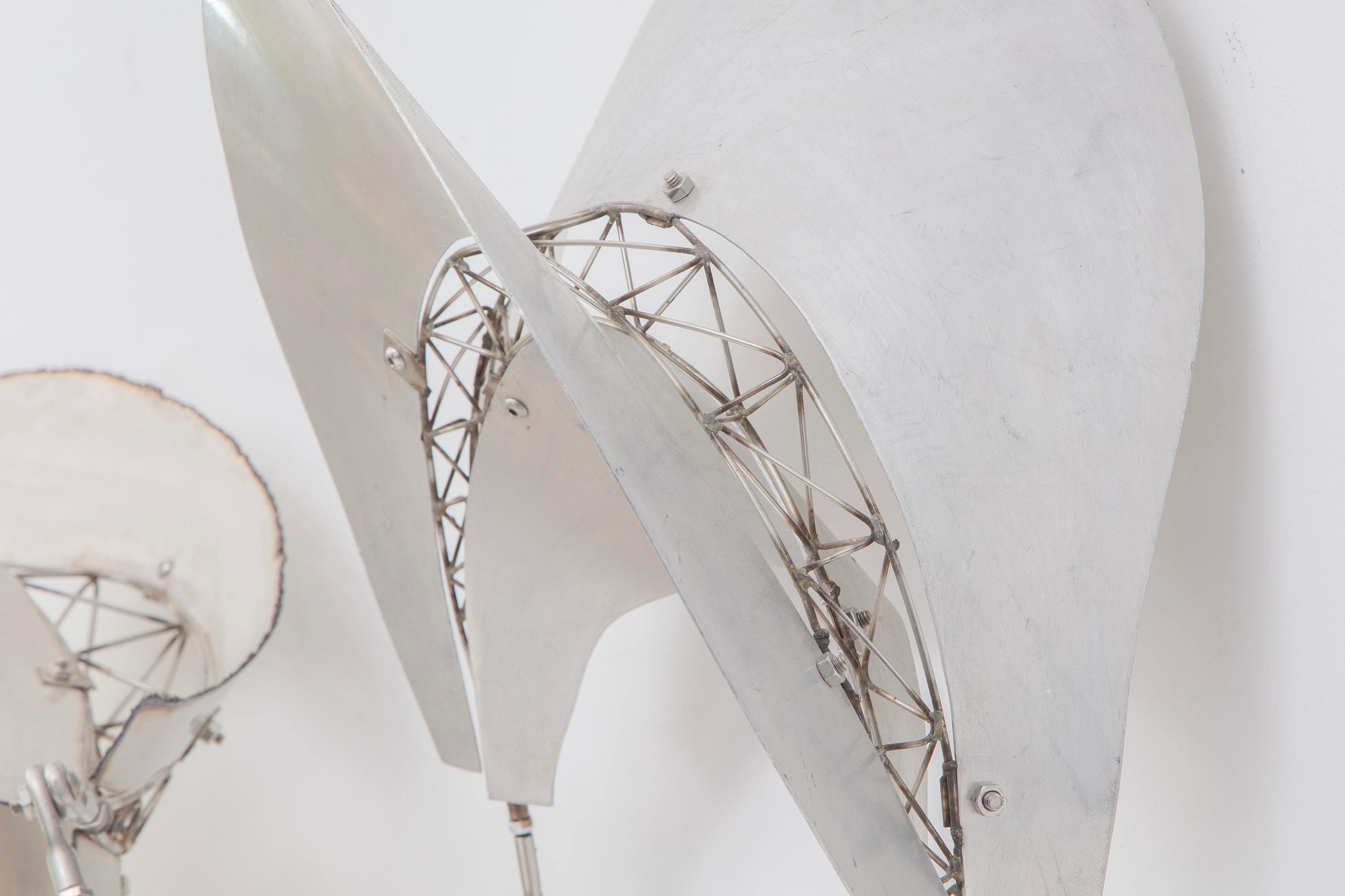 Dadap (Grau), Abstract Sculpture, von Frank Stella