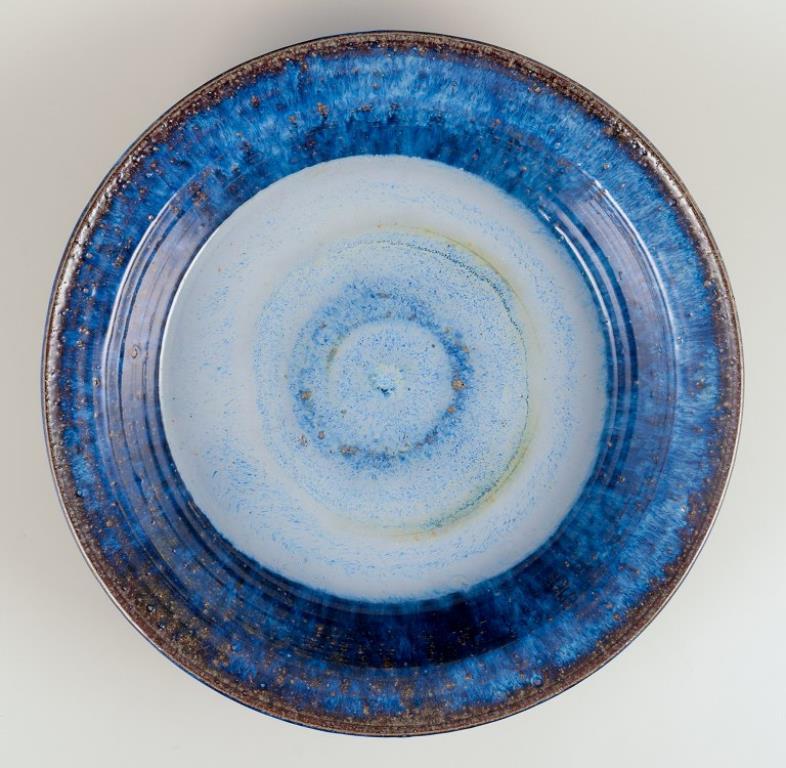Frank Tromborg, Danish ceramist. Own workshop. Colossal ceramic bowl. In Excellent Condition For Sale In København, Copenhagen