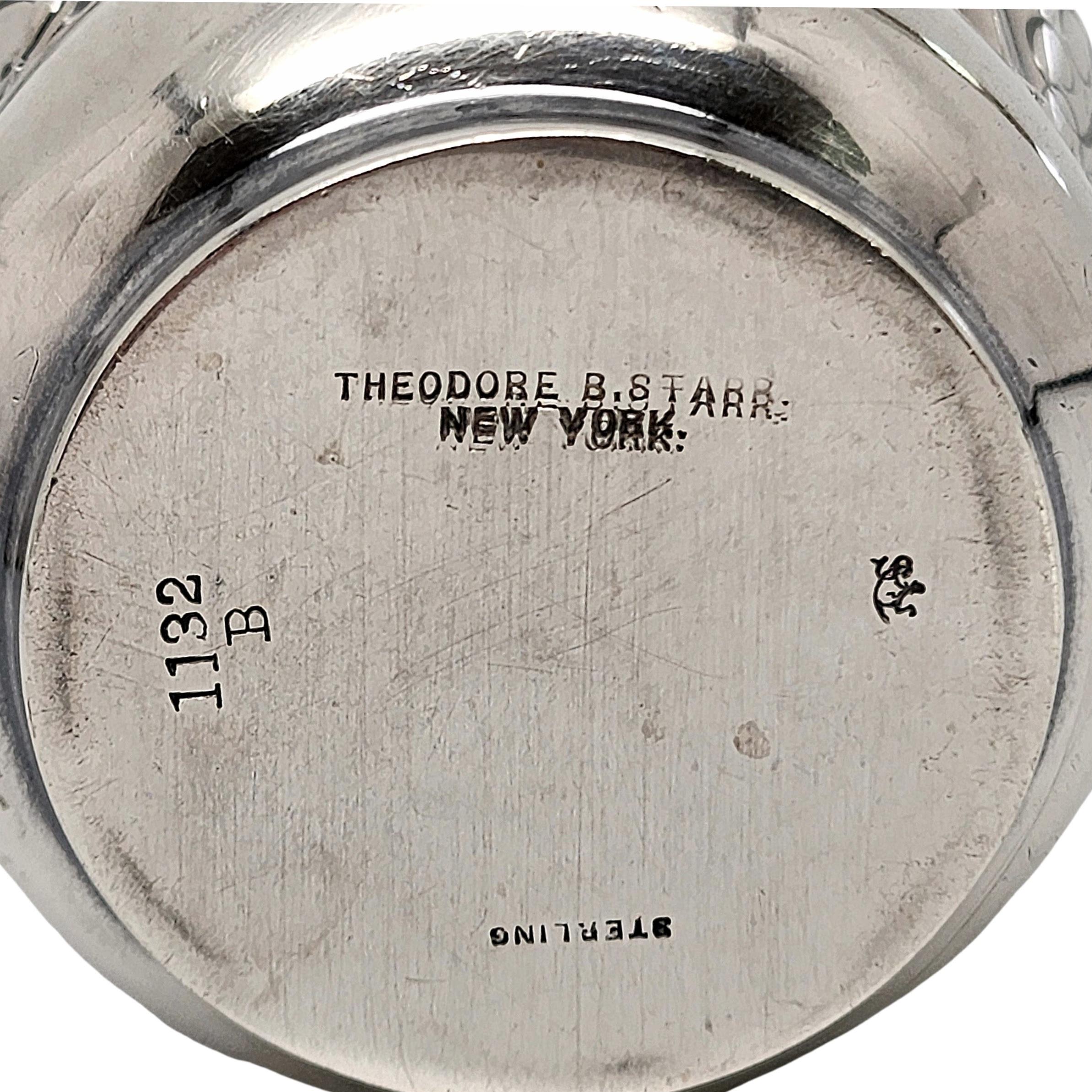 Caddy à thé en argent sterling avec monogramme de Frank W. Smith pour Theodore B Starr Unisexe en vente