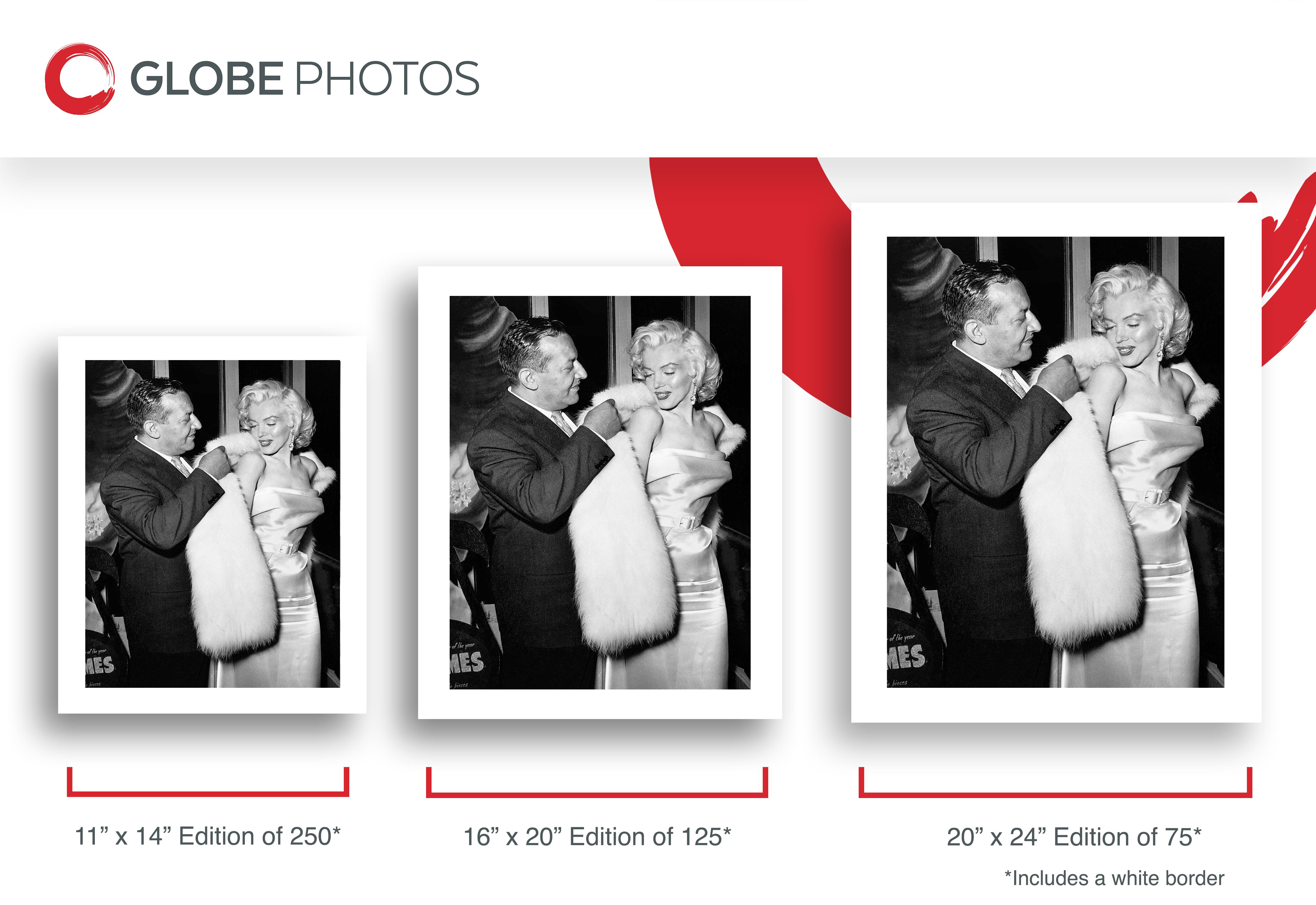 Herbert Hover, propietario de Ciro's, y Marilyn Monroe - Photograph Contemporáneo de Frank Worth