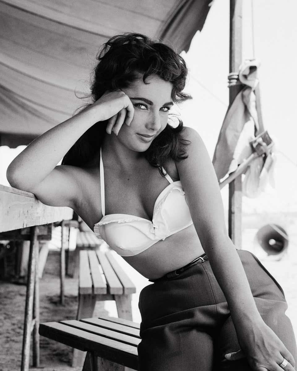 Frank Worth Elizabeth Taylor On The Set Of Giant 20 X 24 dition frank-worth-elizabeth-taylor-on-the-set-of-giant-20-x-24-dition