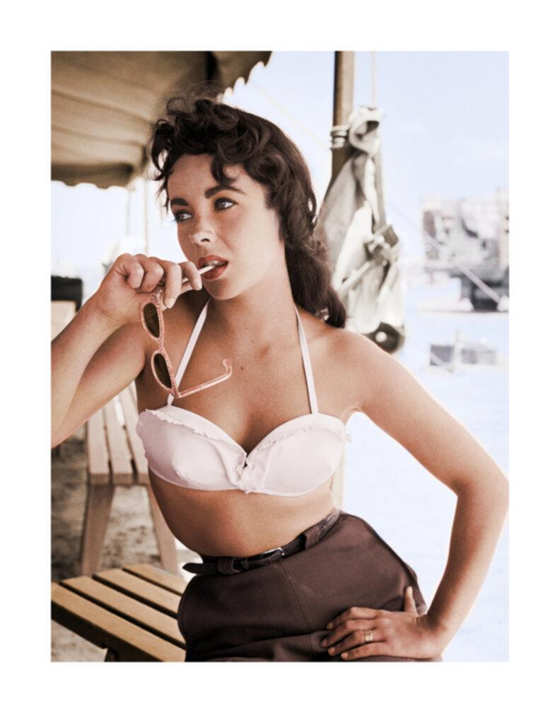 Frank Worth Portrait Photograph – Elizabeth Taylor mit Sonnenbrille für „Giant“