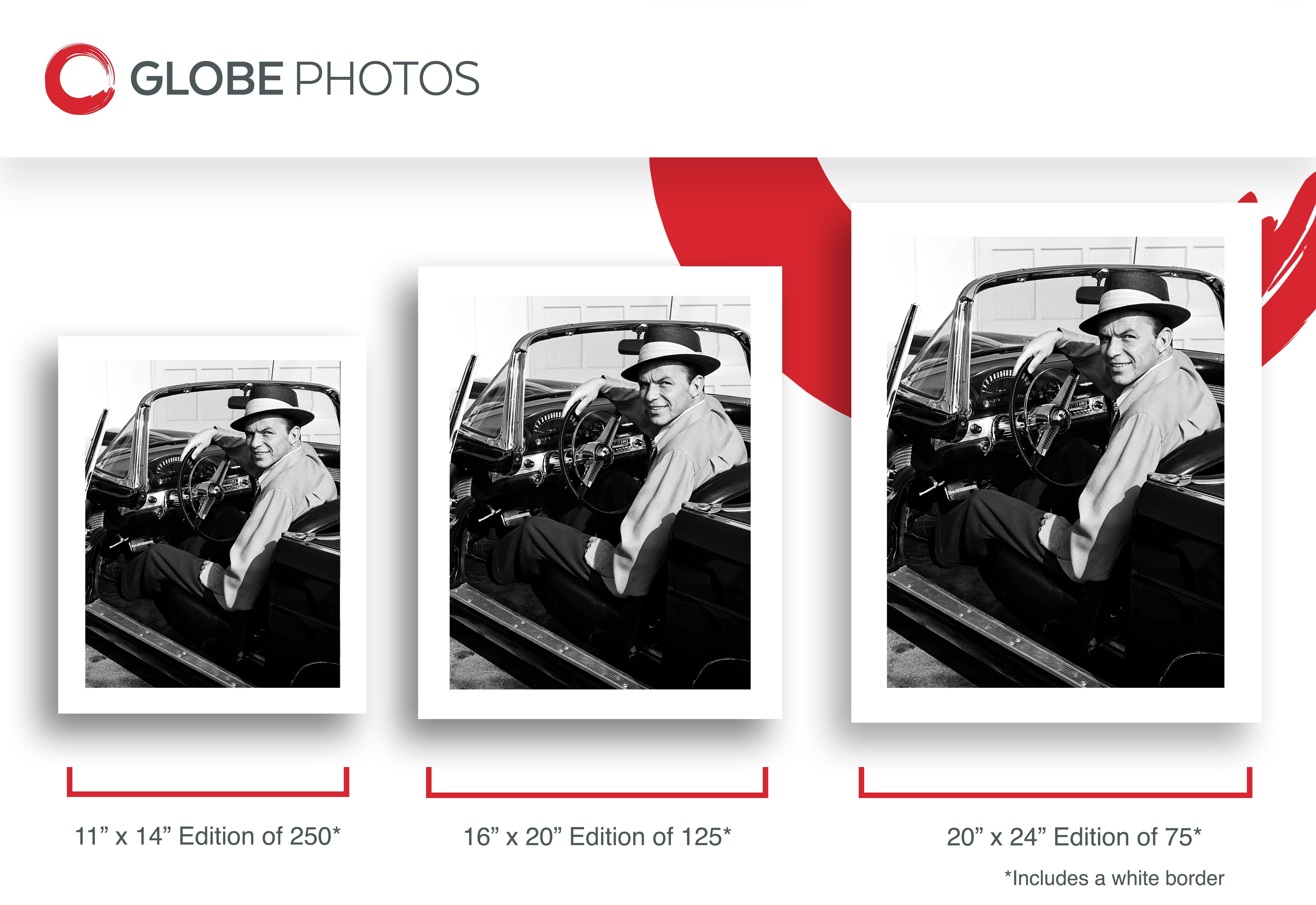 Frank Sinatra in Tbird - Photograph Contemporaneo di Frank Worth