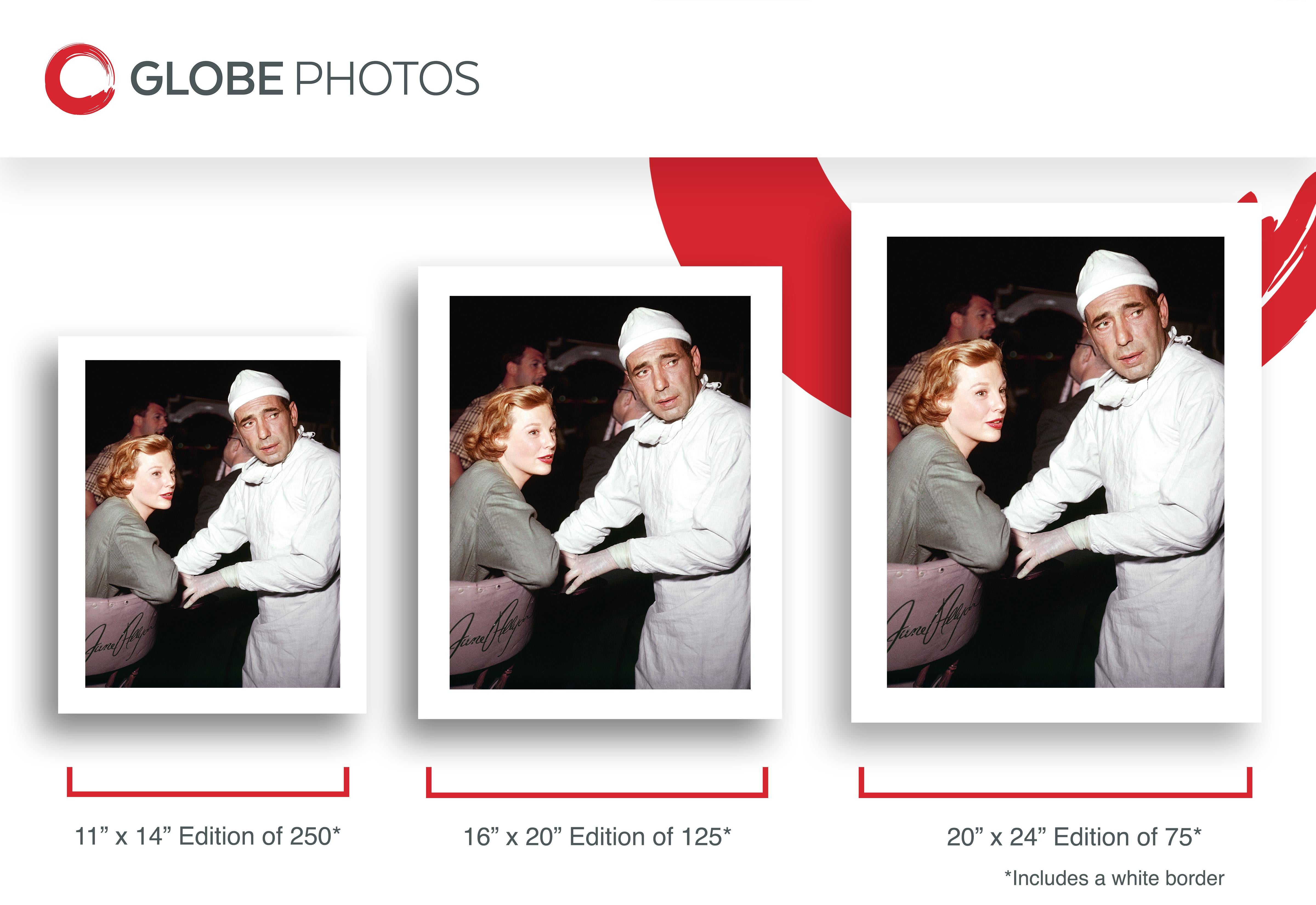 Humphrey Bogart y June Allyson en el plató - Photograph Contemporáneo de Frank Worth