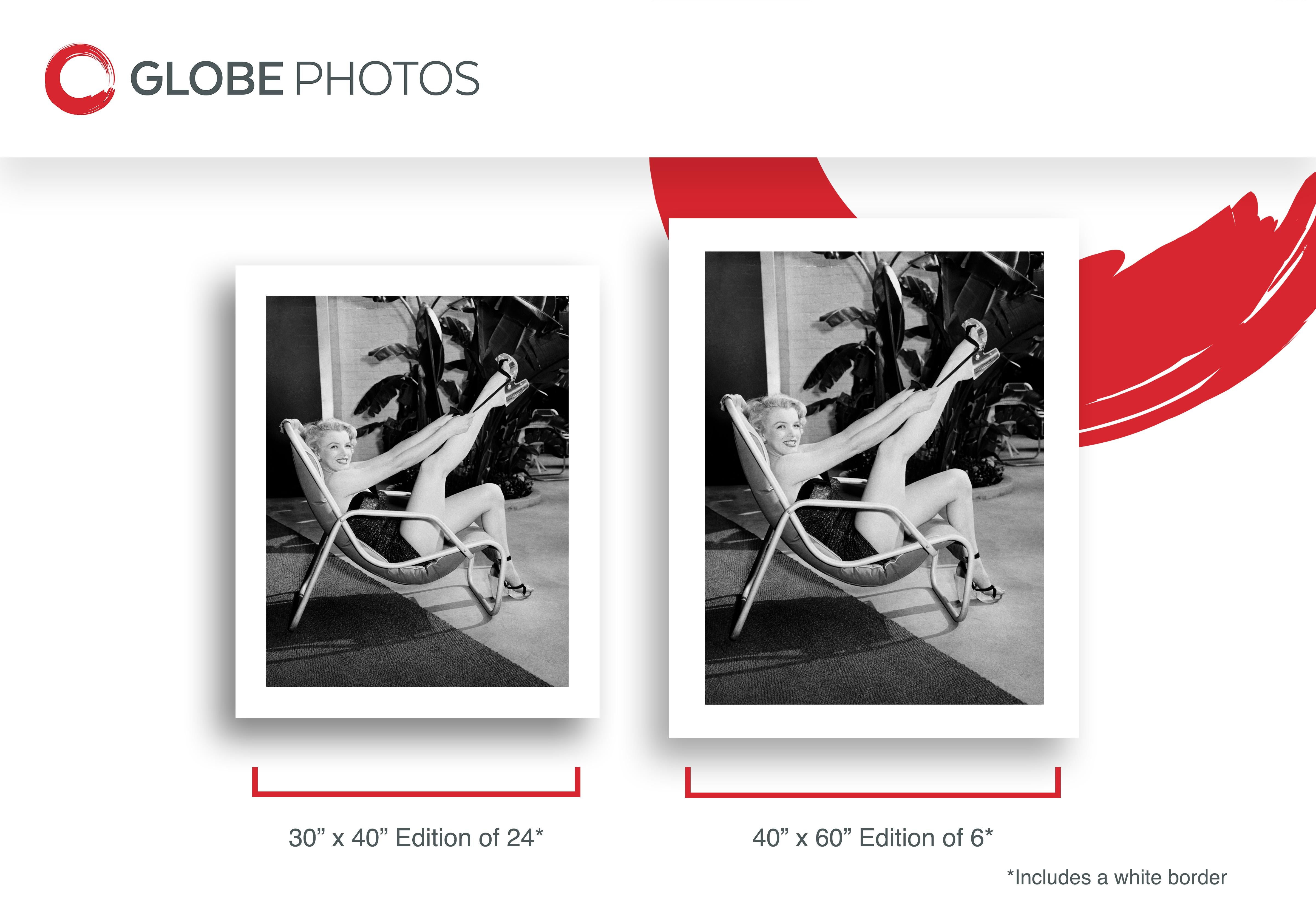 Marilyn Monroe: Hollywoods Glamour-Icon im Glamour-Stil (Schwarz), Black and White Photograph, von Frank Worth