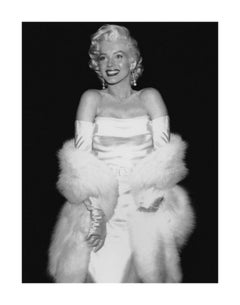 Retro Marilyn Monroe Smiling on Red Carpet