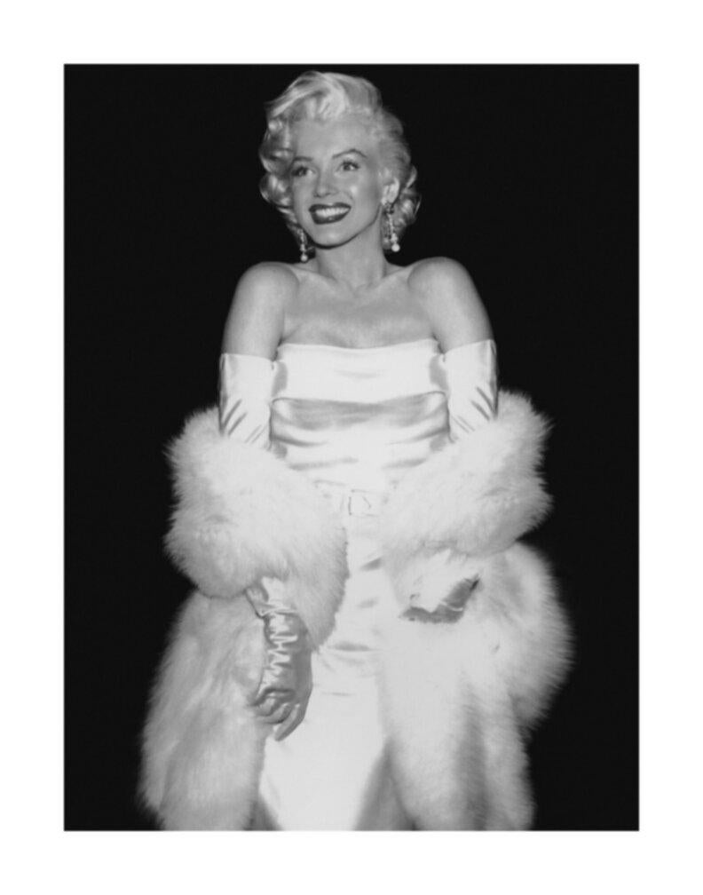Frank Worth Black and White Photograph - Marilyn Monroe Smiling on Red Carpet