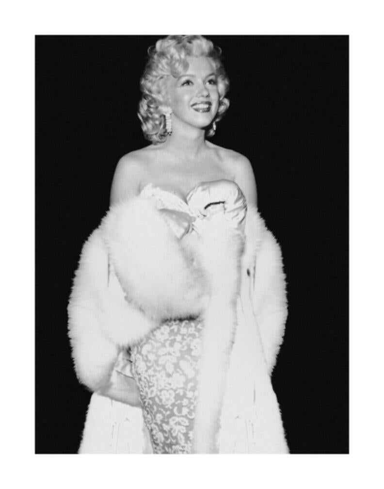 Frank Worth Black and White Photograph - Marilyn Smiling