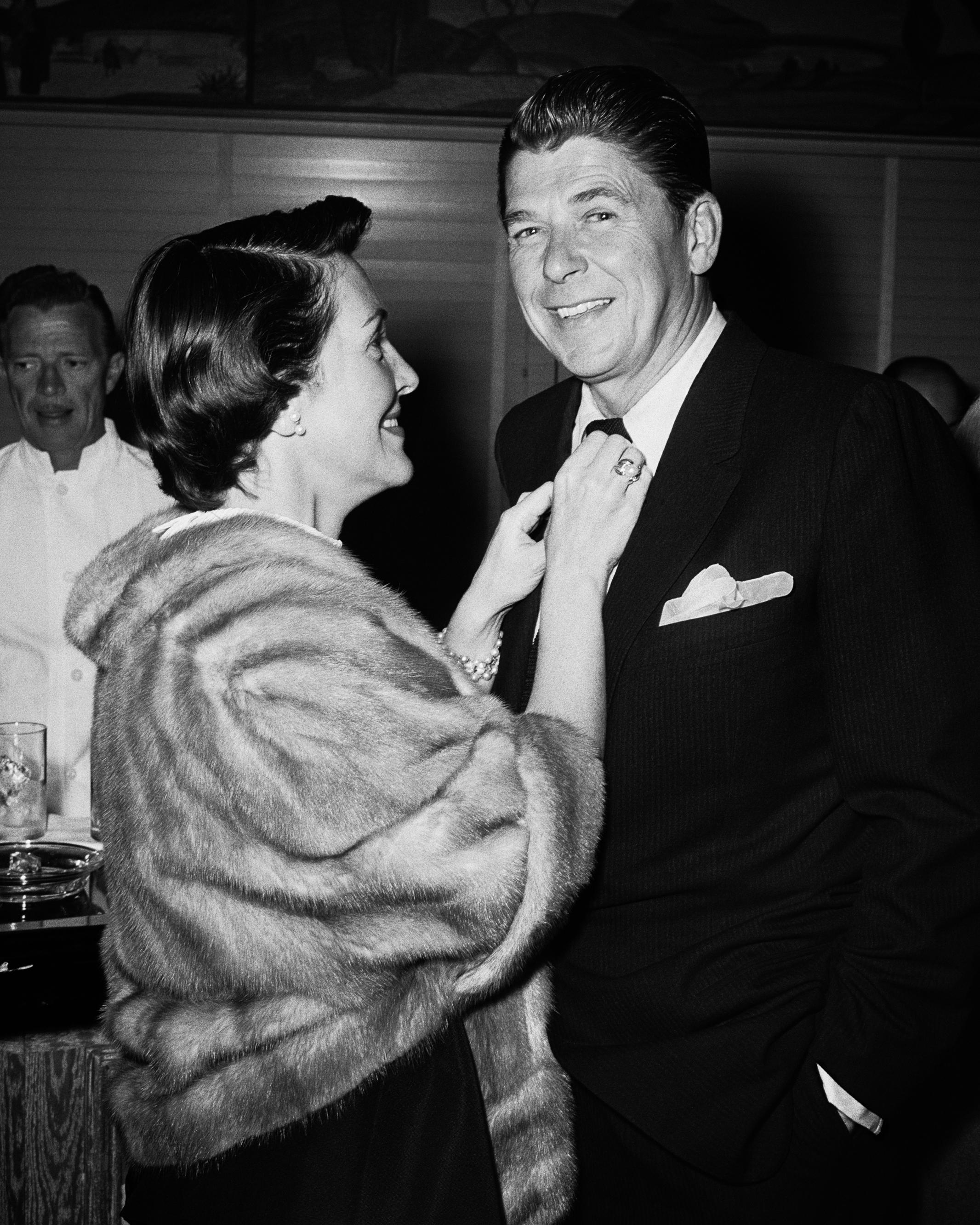 Frank Worth Black and White Photograph - Nancy and Ronald Reagan