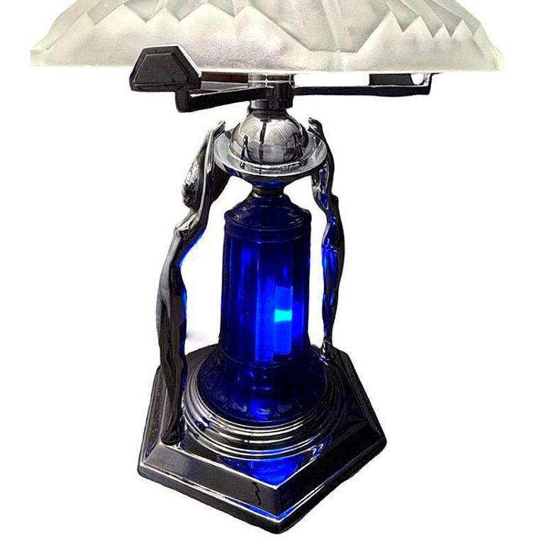 Lampe figurative de style Art déco de l'époque Frankart chromée et cobalt avec abat-jour en verre Vivian en vente 2