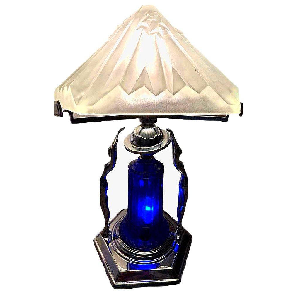 Lampe figurative de style Art déco de l'époque Frankart chromée et cobalt avec abat-jour en verre Vivian en vente 3