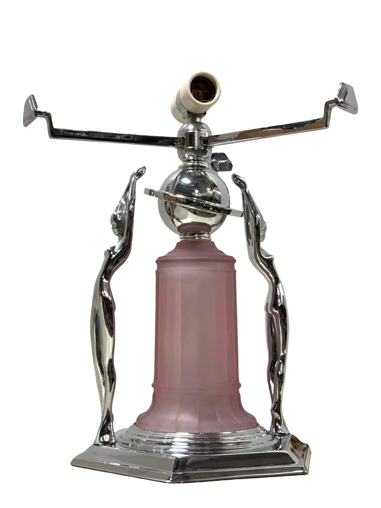 Américain Lampe figurative en chrome avec abat-jour en verre Vivian, époque Frankart, style Art Déco en vente