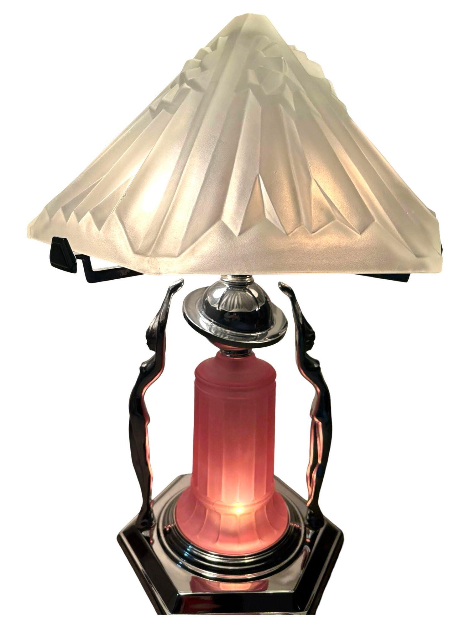 Acier Lampe figurative en chrome avec abat-jour en verre Vivian, époque Frankart, style Art Déco en vente