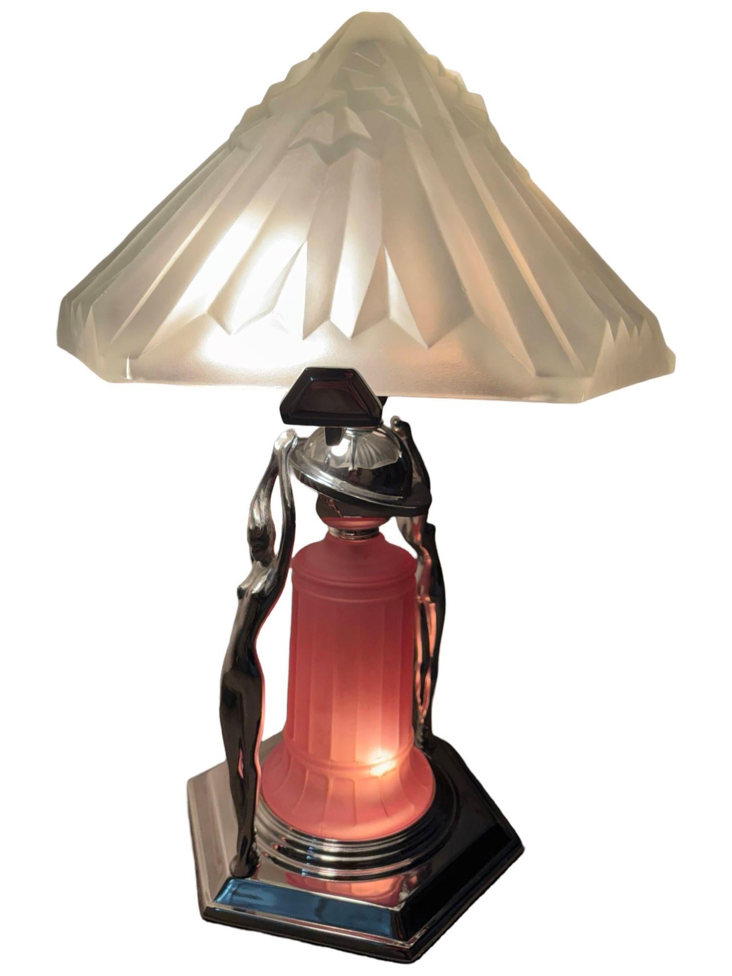 Lampe figurative en chrome avec abat-jour en verre Vivian, époque Frankart, style Art Déco en vente 1