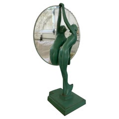 Frankart Lady Holding Mirror, miroir représentant une femme