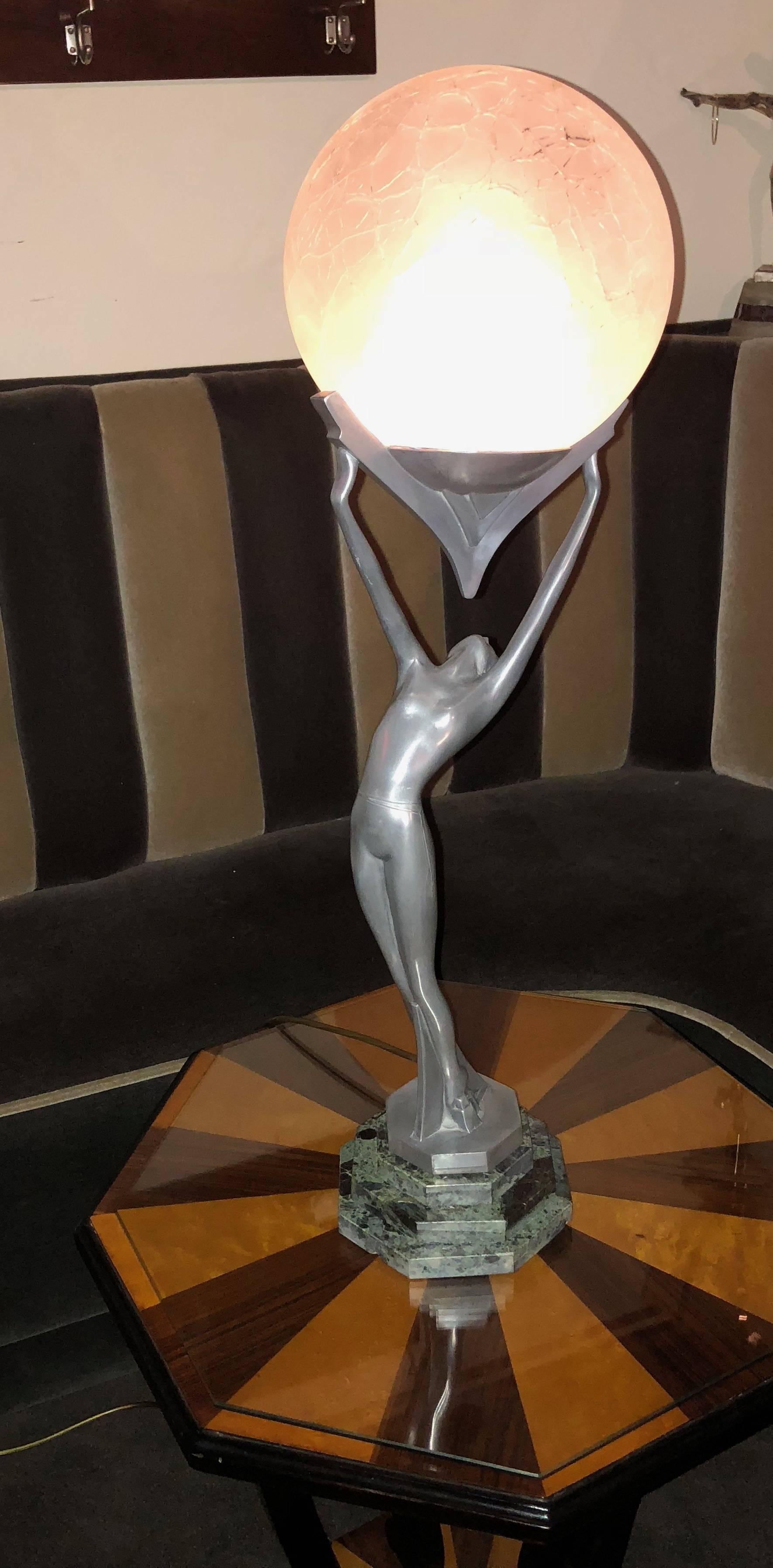 Frankart Statue Lamp Nude Silver Original Pristine Crackle Glass Globe In Excellent Condition In Oakland, CA
