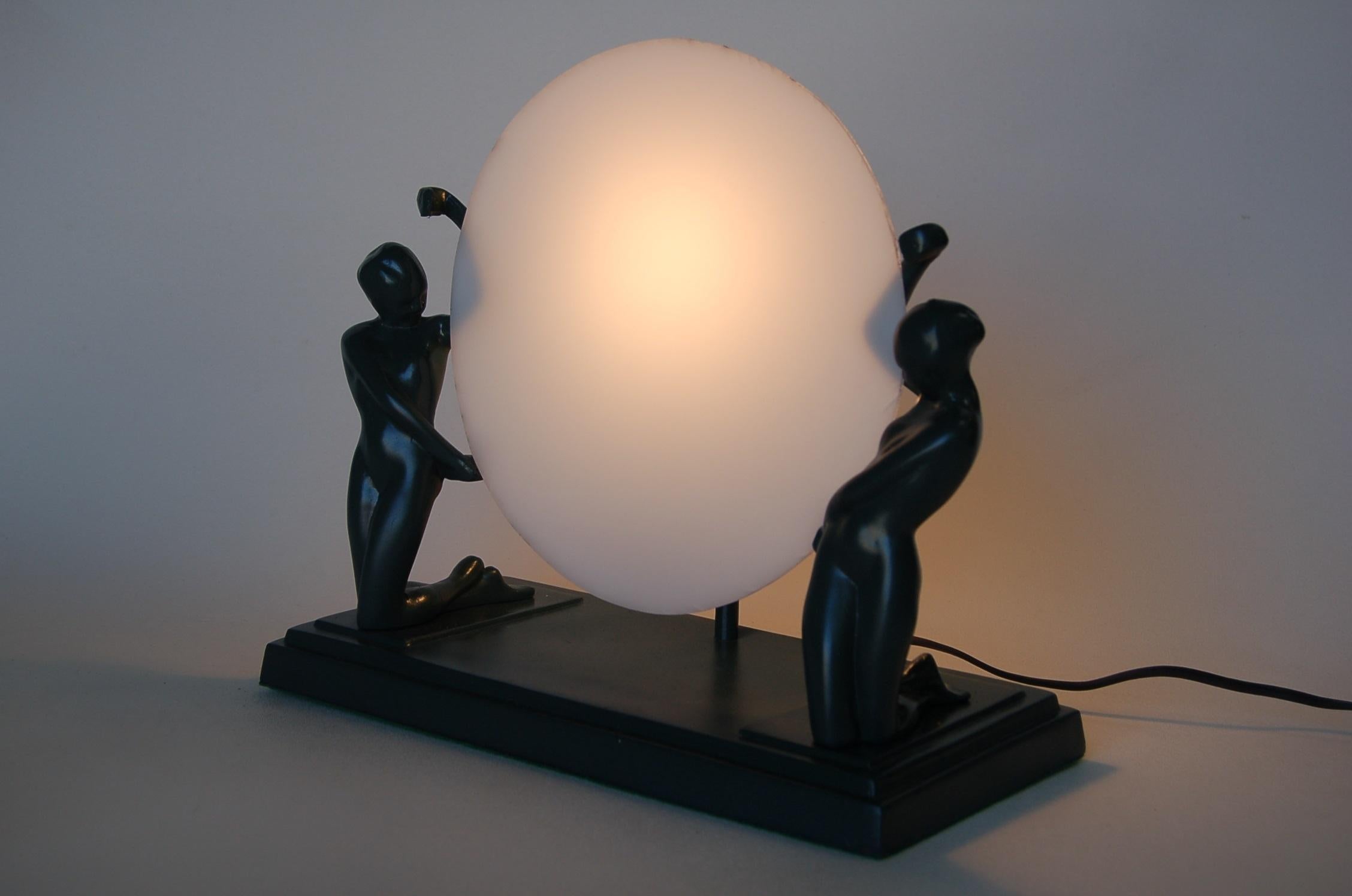 Frankart Style Nude Figures Nymph Silhouette Sun Green Table Lamp In Excellent Condition In Van Nuys, CA