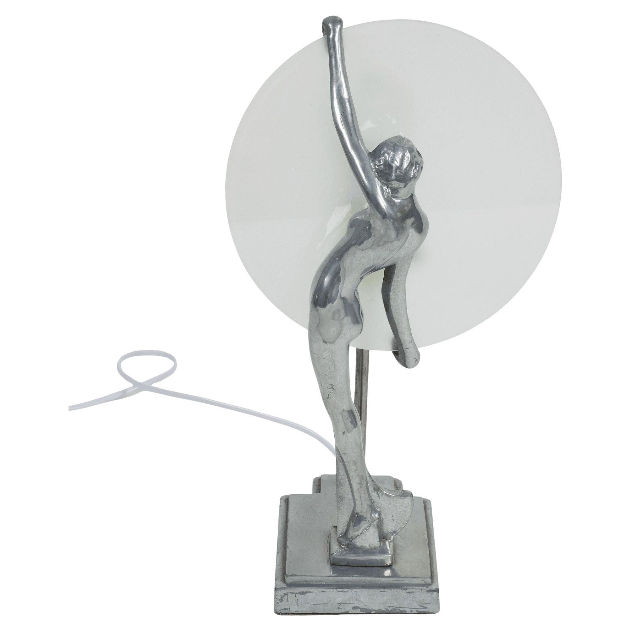 Lampada da tavolo in stile Frankart Nude Silhouette Silver Moon Spelter di Sarsparilla