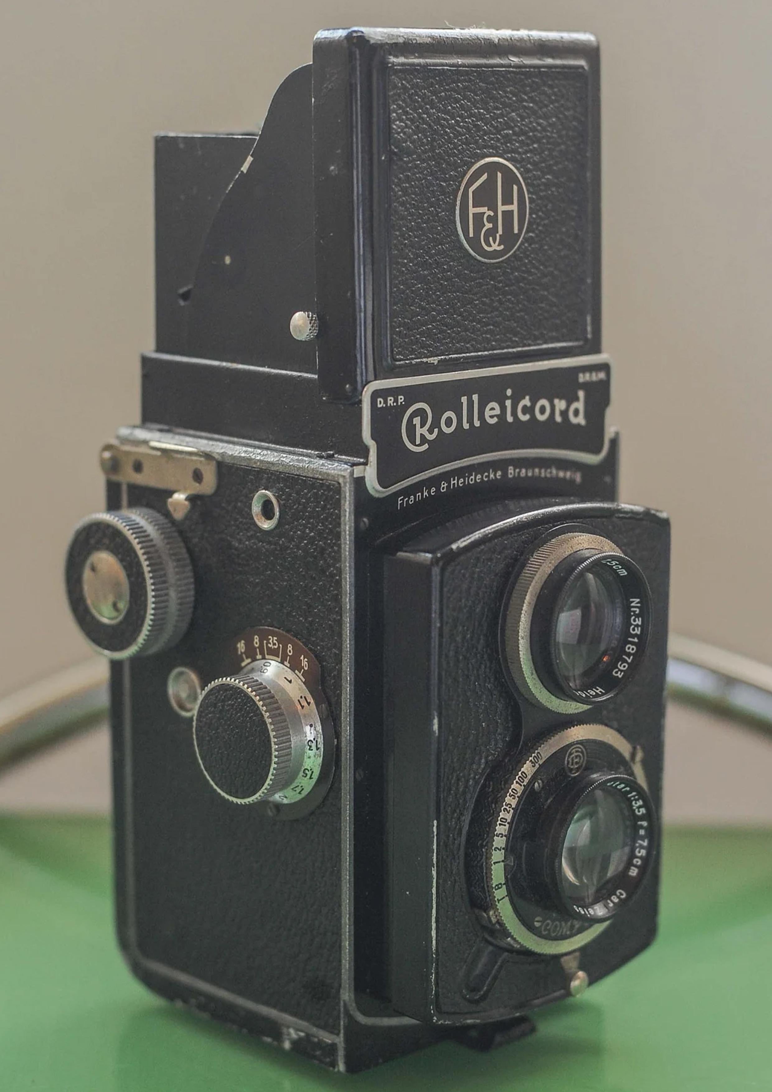 Franke & Heidecke Rolleicord II 120 Roll Film Twin Lens Reflex Camera & Case

Made In Germany, launched March 1936.

