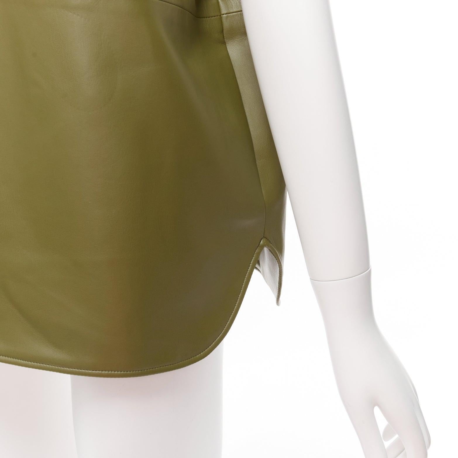 FRANKIE SHOP Top sin mangas de piel sintética verde caqui con media cremallera en PU XS en venta 2
