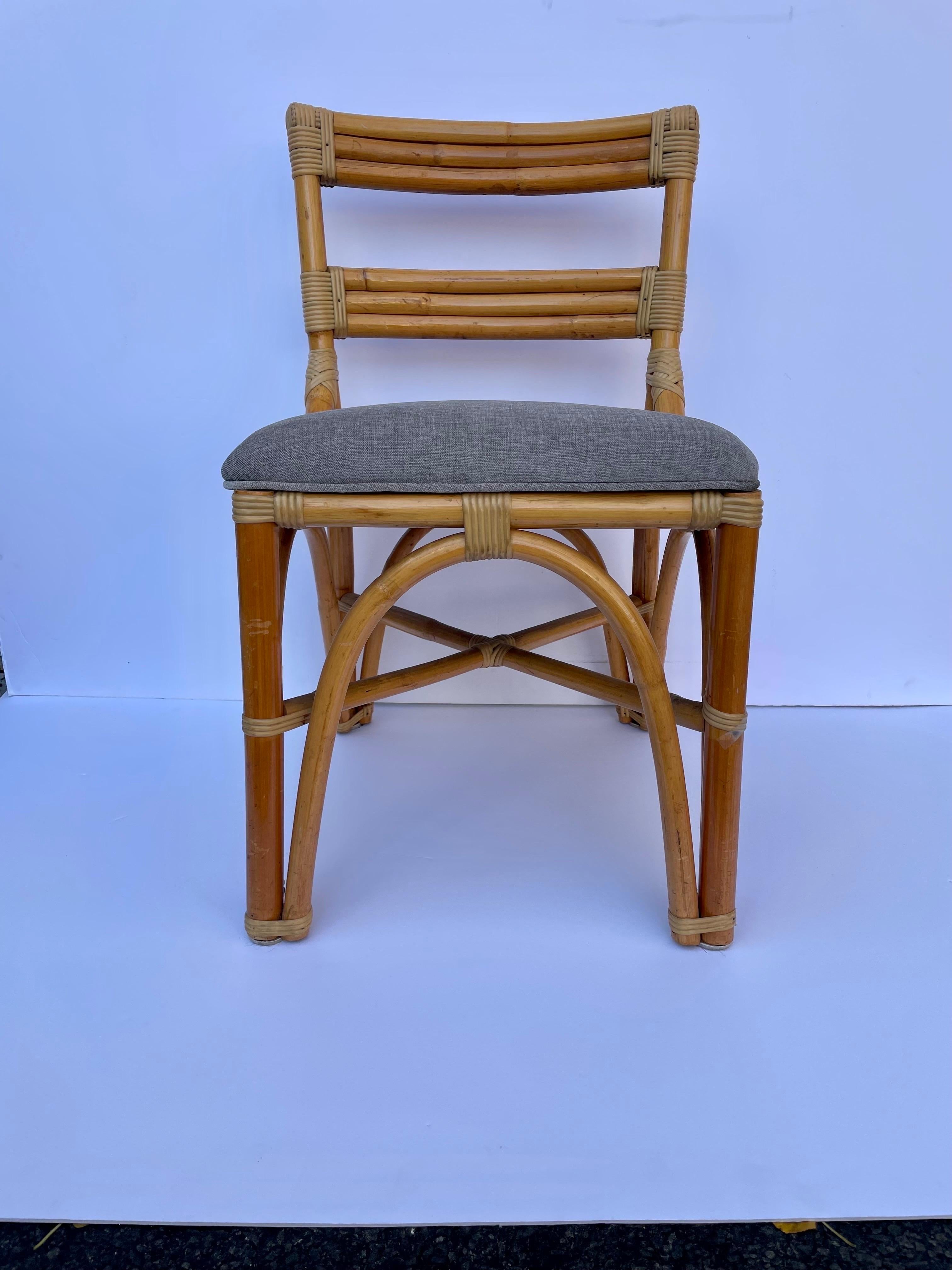Chaise de bureau ou d'appoint en bambou et rotin de style Frankl Bon état - En vente à New York, NY
