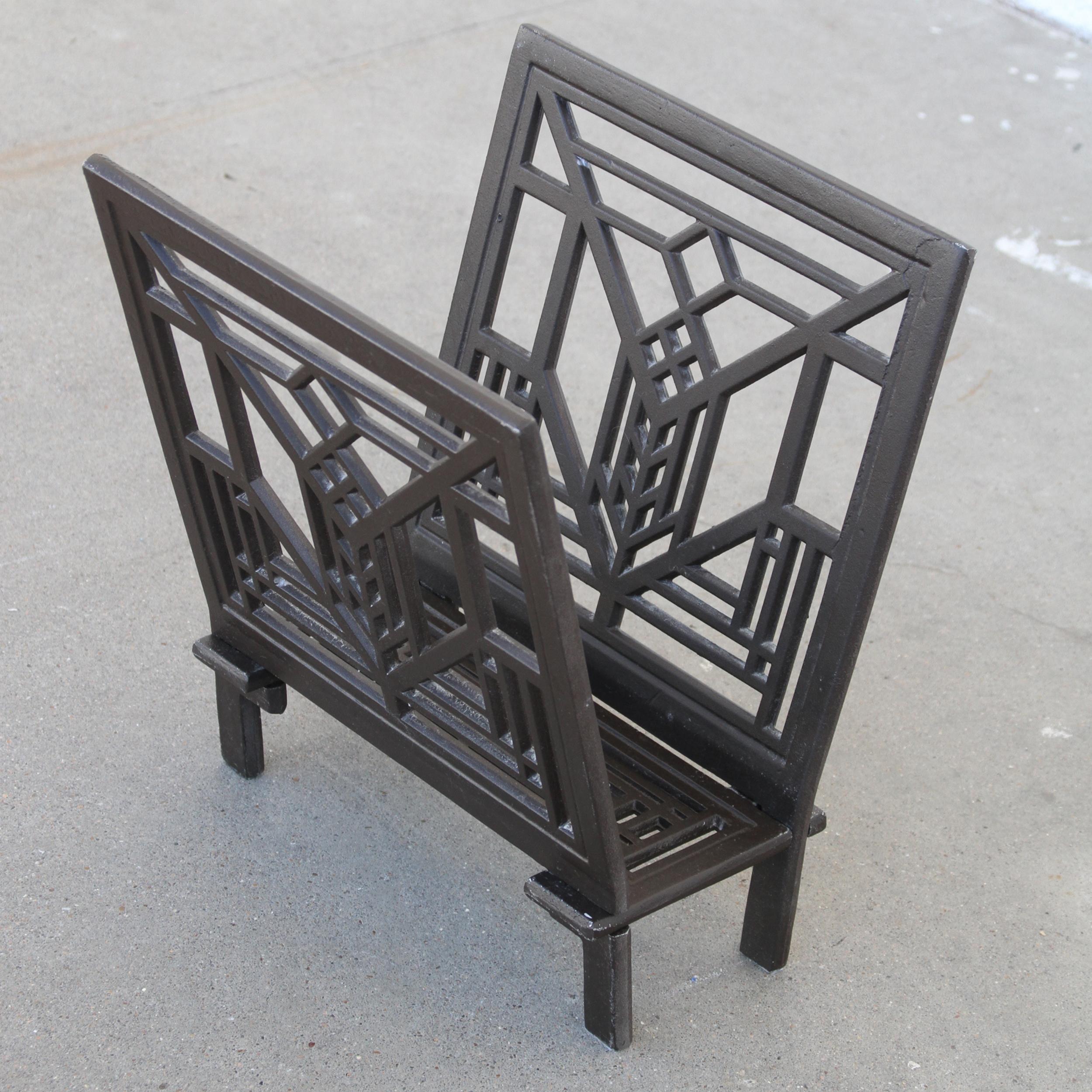 Porte-revues en métal Franklin Lloyd Wright en vente 3