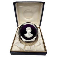 Franklin Mint 1976 Baccarat France Julius Caesar Purple Sulphide Paperweight