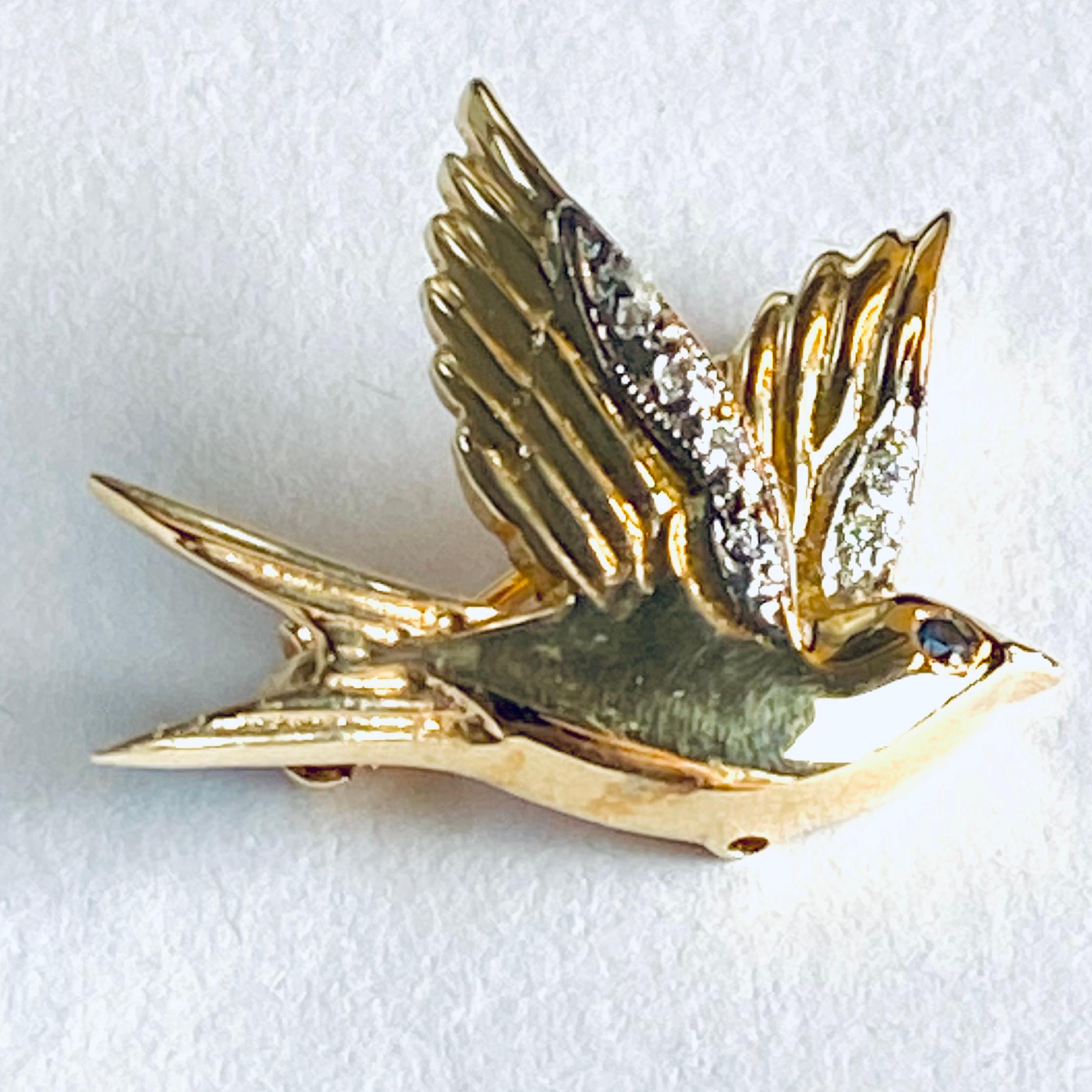 Women's or Men's Franklin Mint Fabergé 14K Yellow Gold Bird Brooch with Diamond Accents For Sale