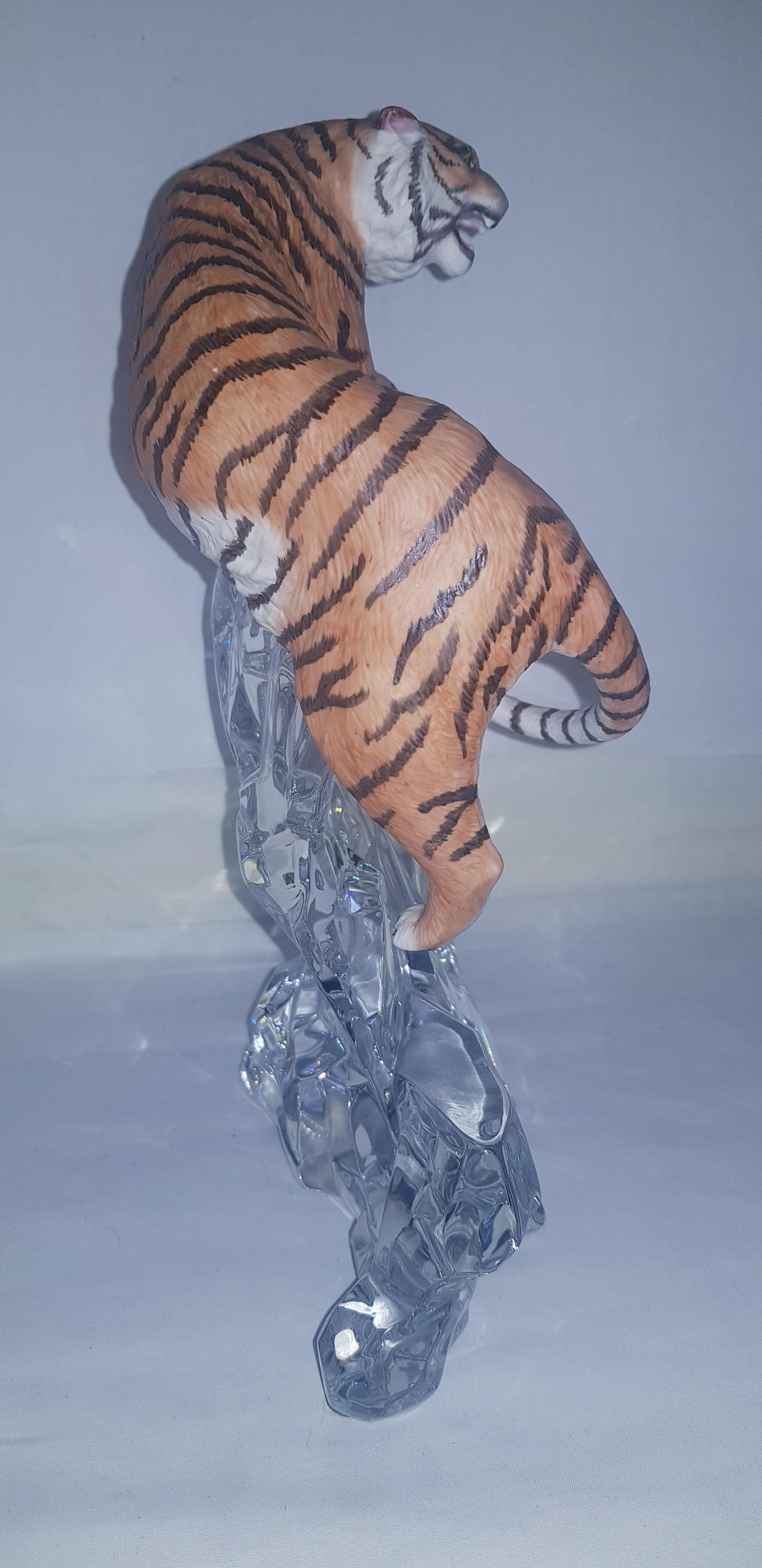 tiger ice sculpture