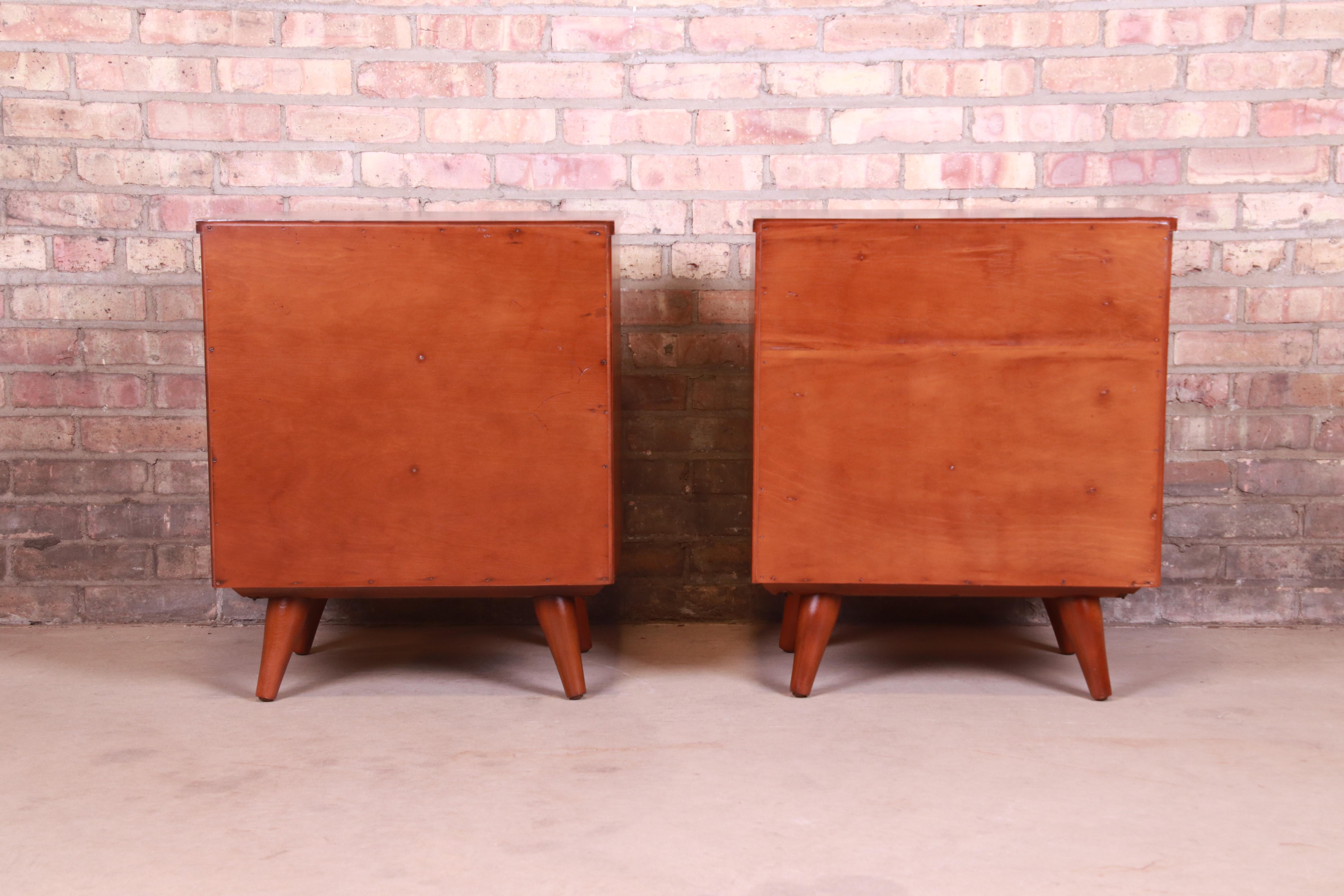 Franklin Shockey Mid-Century Modern Sculpted Pine Bedside Chests, Refinished For Sale 9