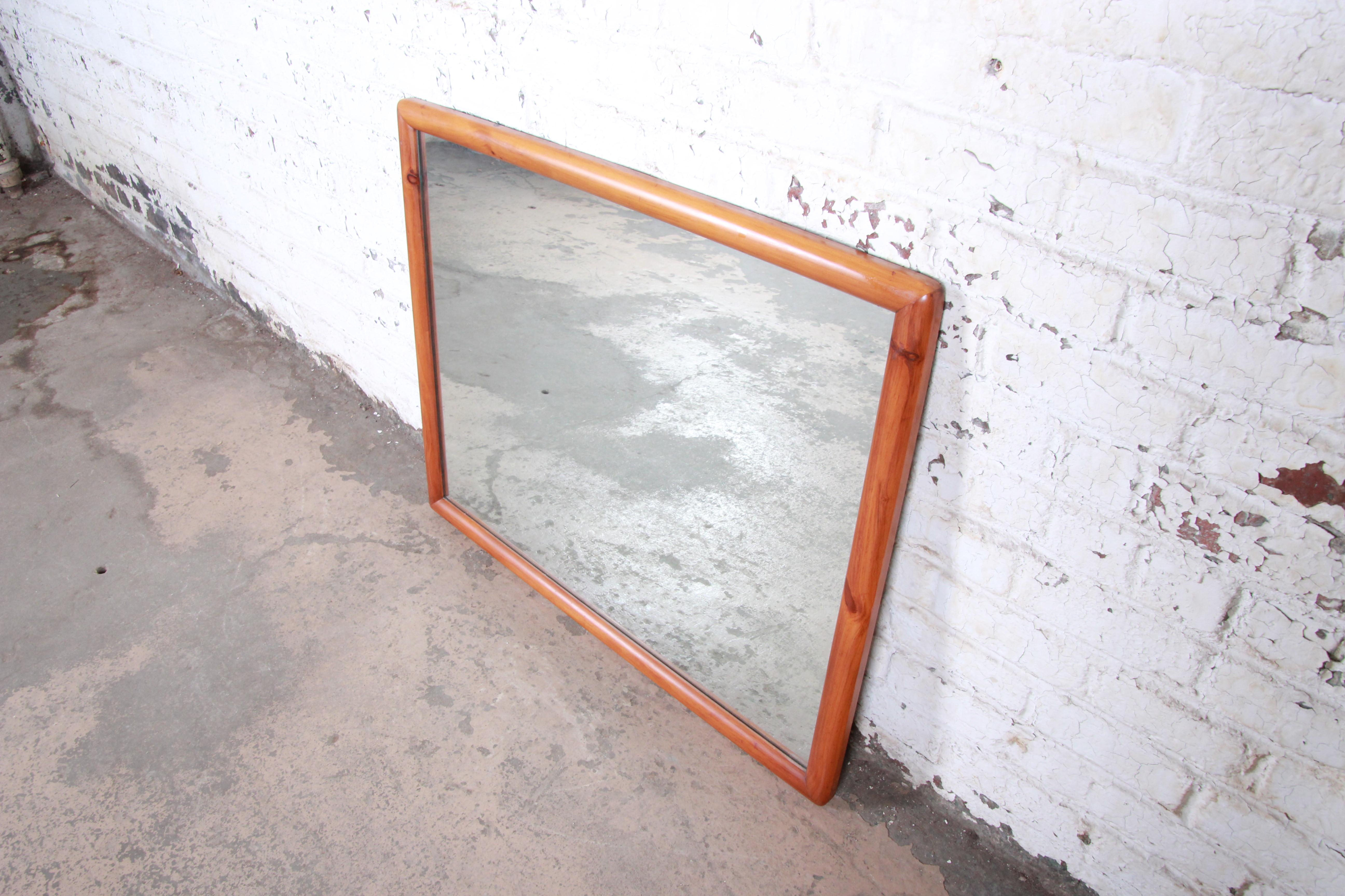 Midcentury rustic modern solid heart pine framed mirror

Made by Franklin Shockey Co.

USA, 1950s

Solid heart pine + mirror

Measures: 43.38