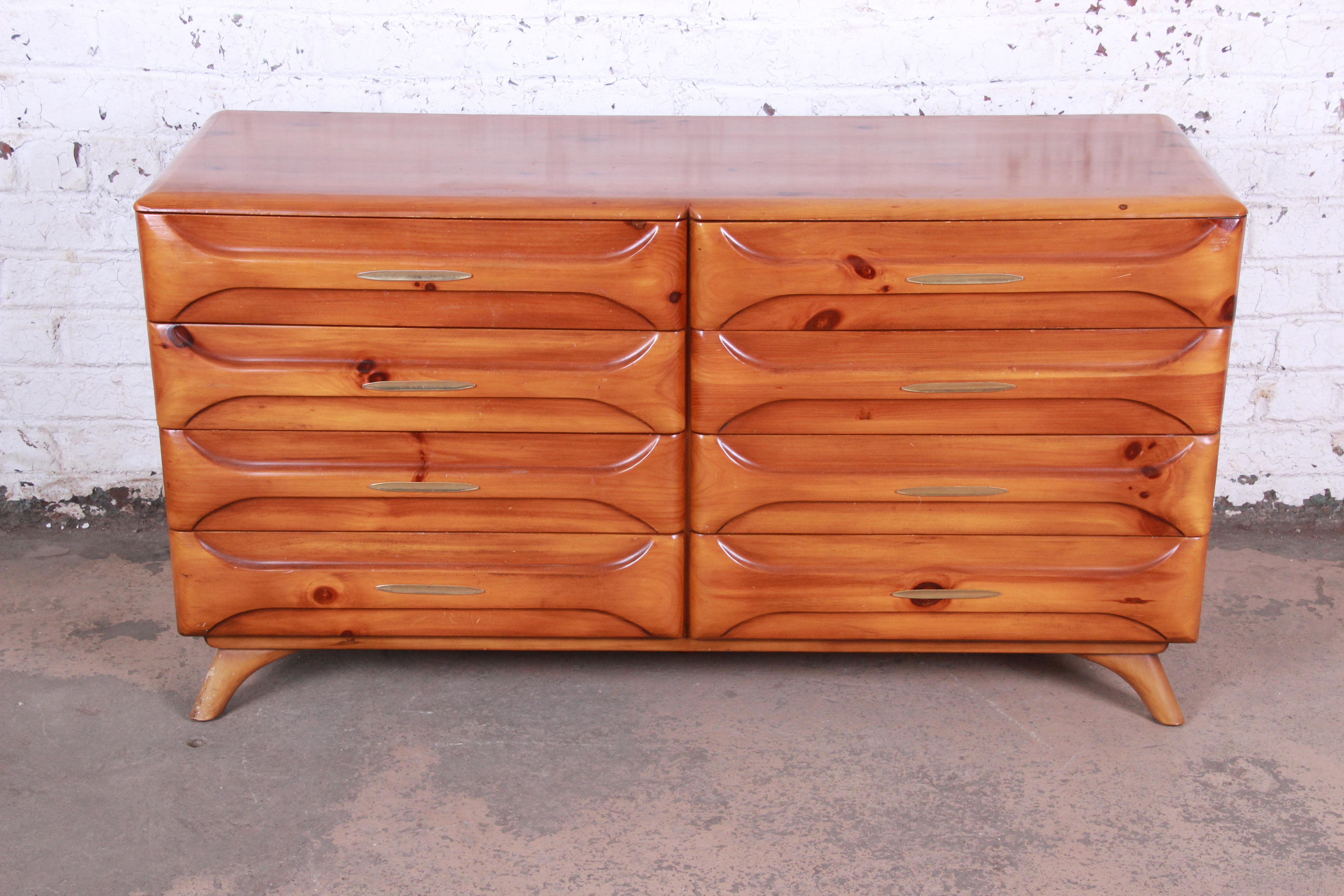 Franklin Shockey Rustic Modern Sculptured Pine Double Dresser or Credenza, 1950s In Good Condition In South Bend, IN
