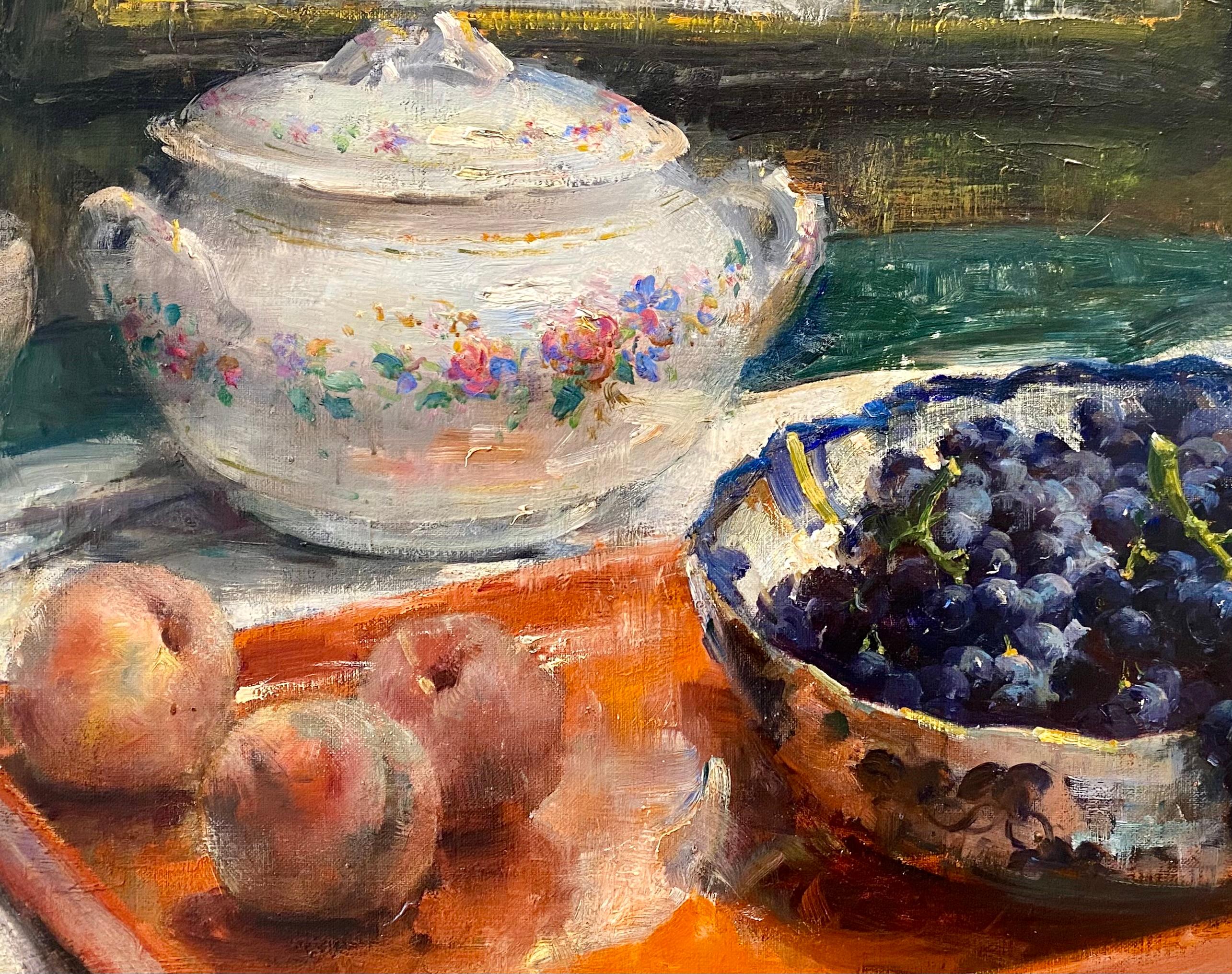 Natura morta con porcellana e frutta' Frans Mortelmans (1865 - Anversa - 1936) in vendita 4
