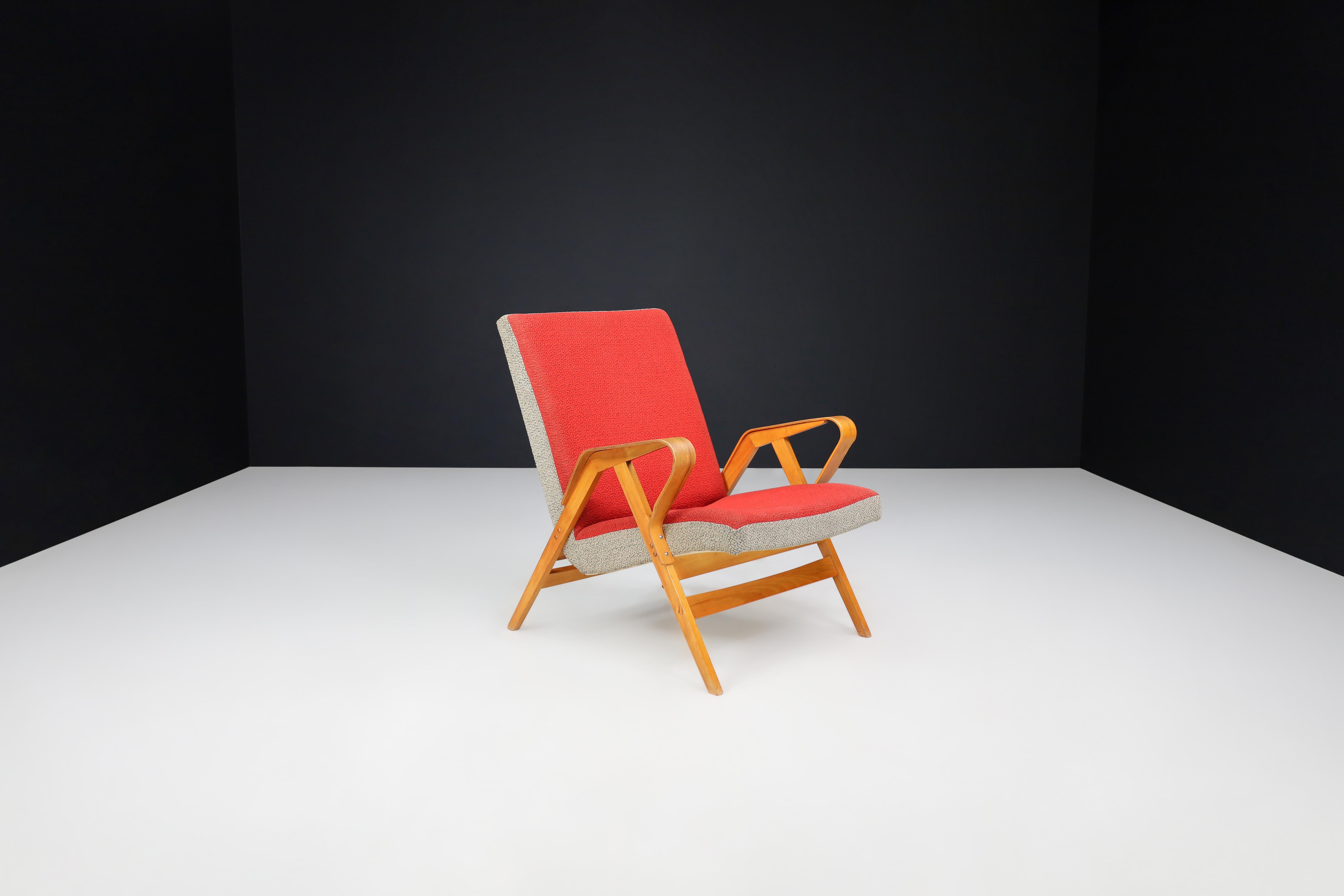 František Jirák for Tatra Nábytok Lounge Chair in Original Upholstery, 1960s CZ For Sale 1