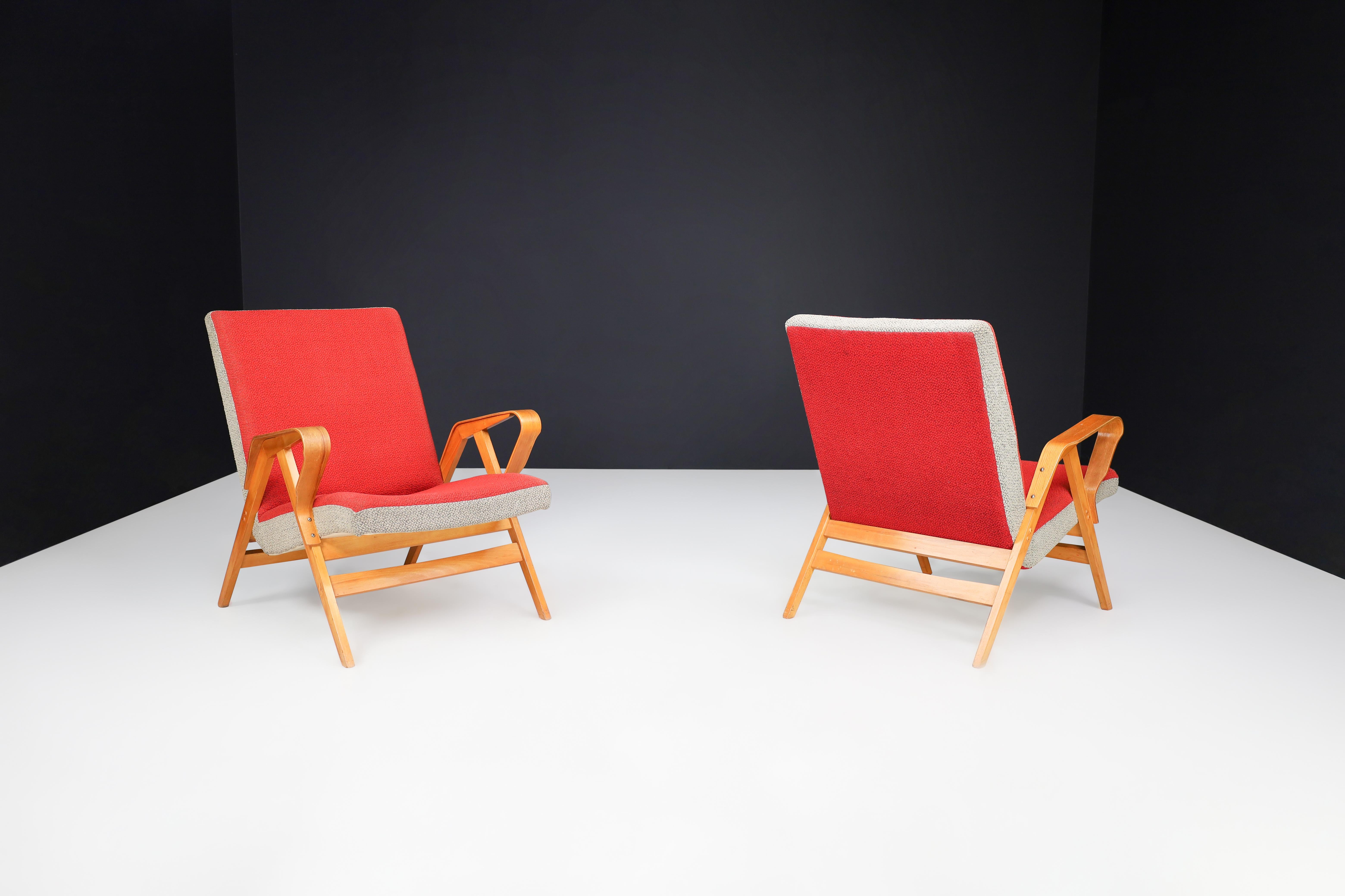 František Jirák for Tatra Nábytok Lounge Chairs in Original Upholstery, 1960s In Good Condition In Almelo, NL