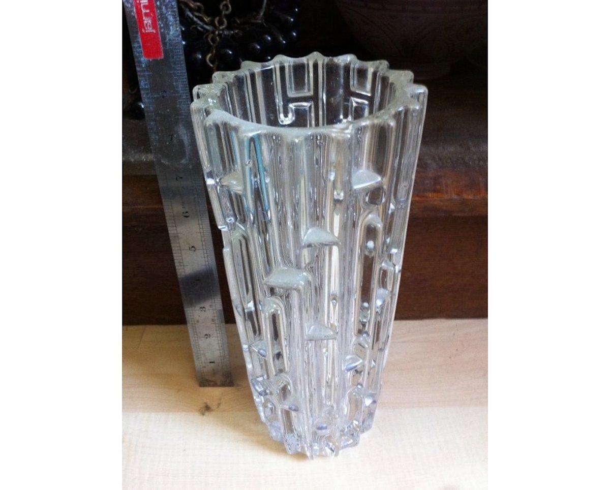 Frantisek Vizner, Sklo Union Czech art glass. 
The Maze'. A good Mid-Century Modern art glass vase.