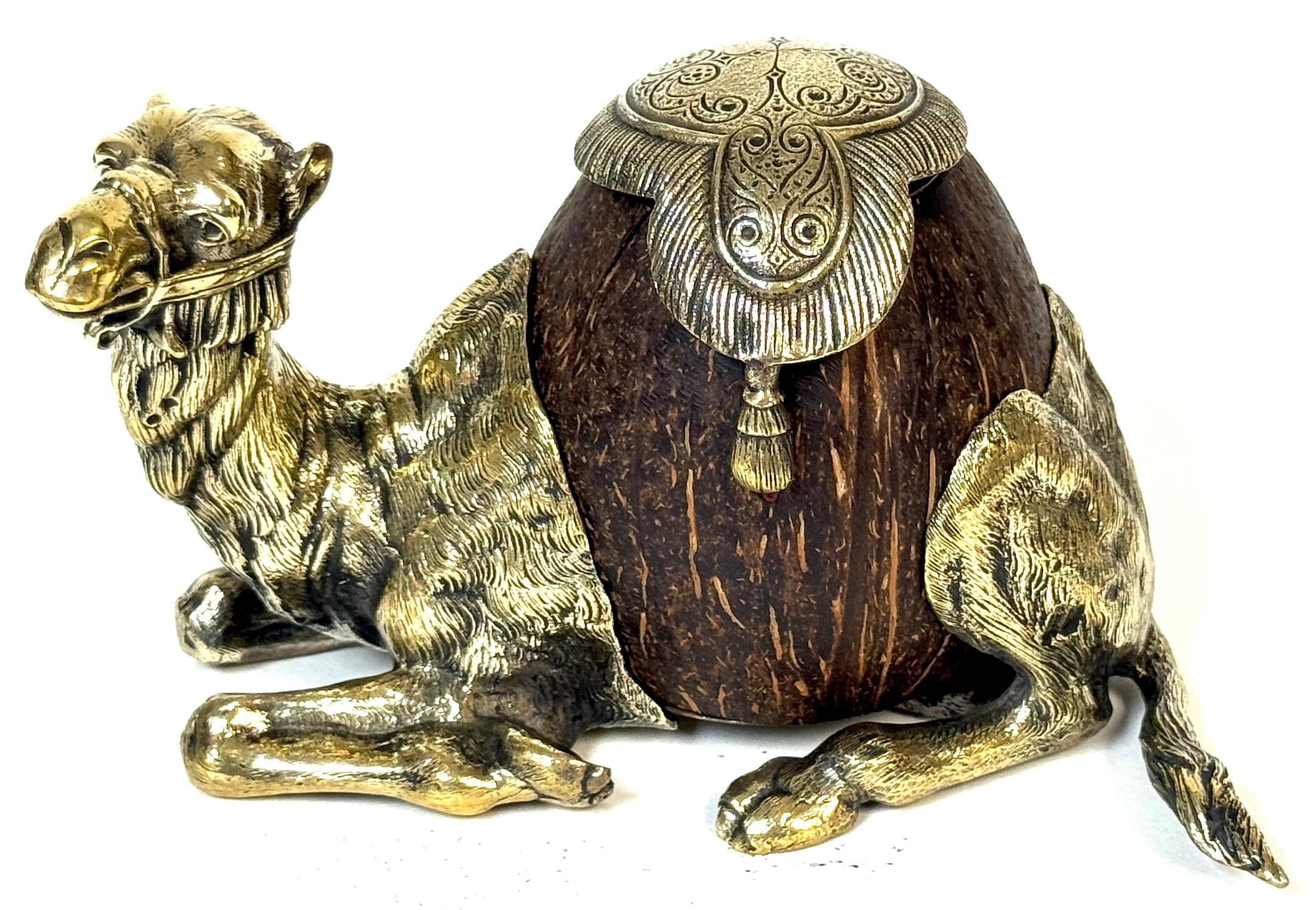 Belle Époque Encrier autrichien en bronze et noix de coco de style Franz Bergman du 19e siècle en vente