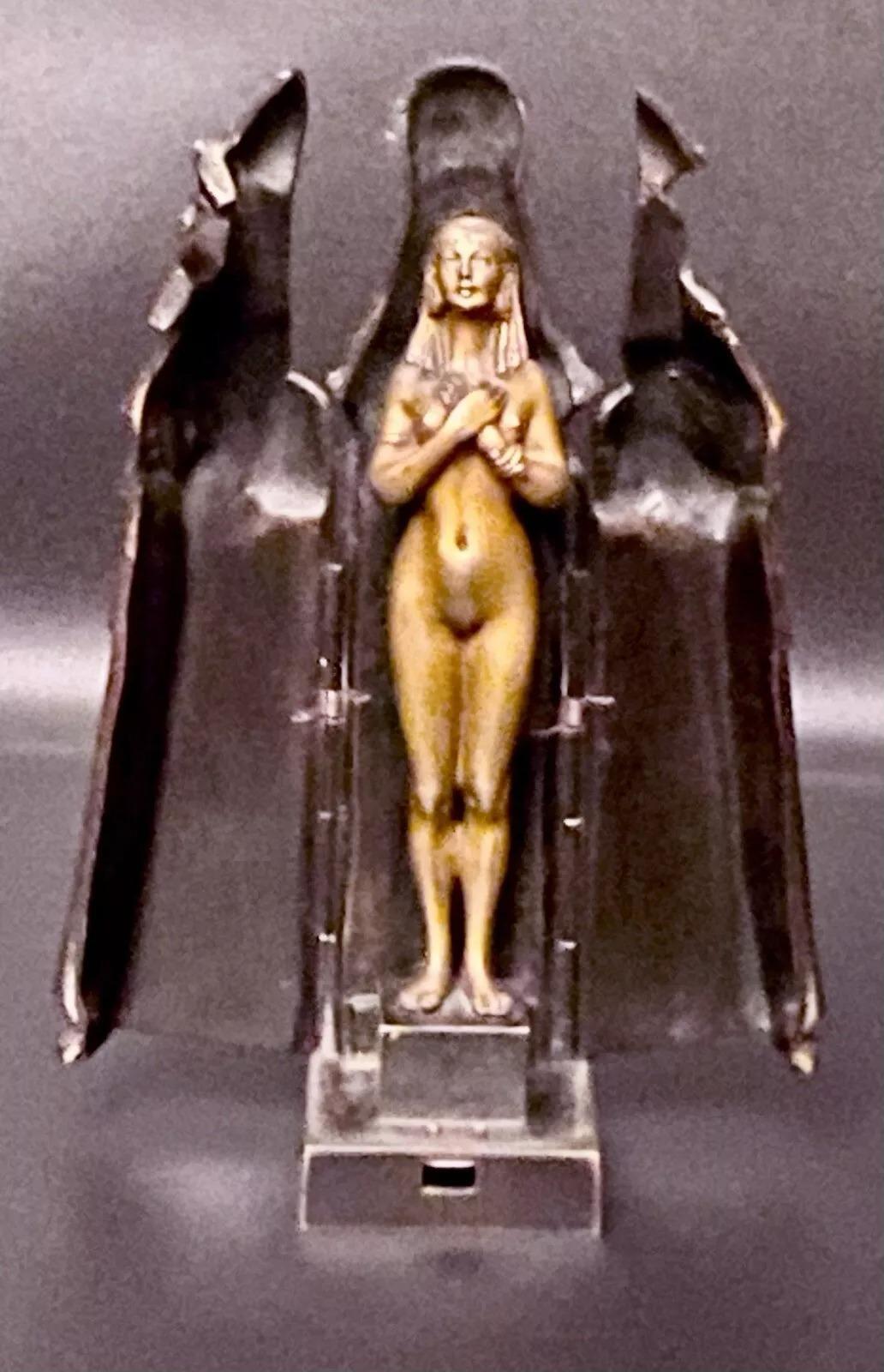 Franz Bergman - Vienna Bronze Desnudo femenino egipcio en sarcófago Erótico Ca 1900 en Bueno estado para la venta en London, GB