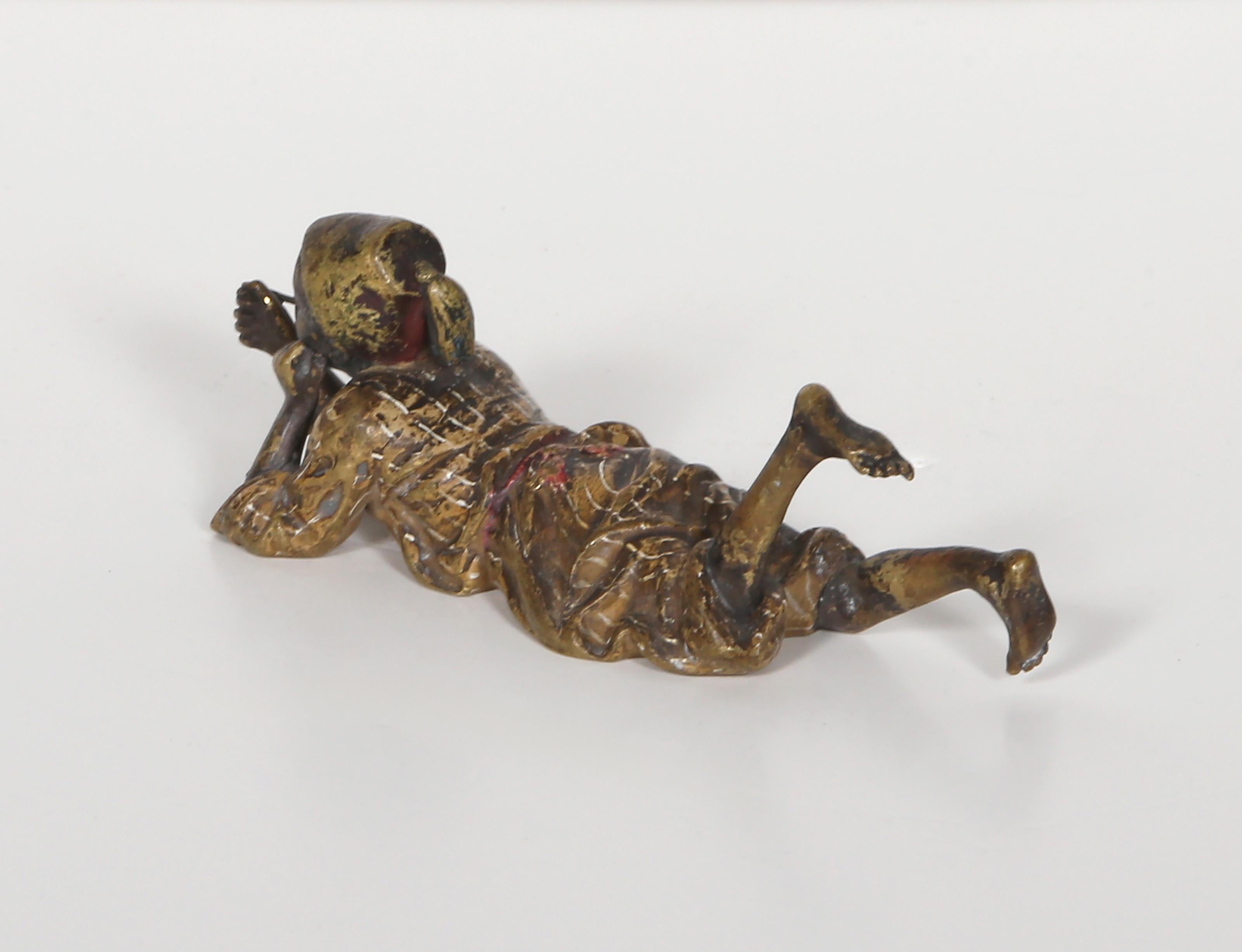 Boy Smoking Pipe, Orientalist Bronze Sculpture by Franz Bergmann For Sale 5