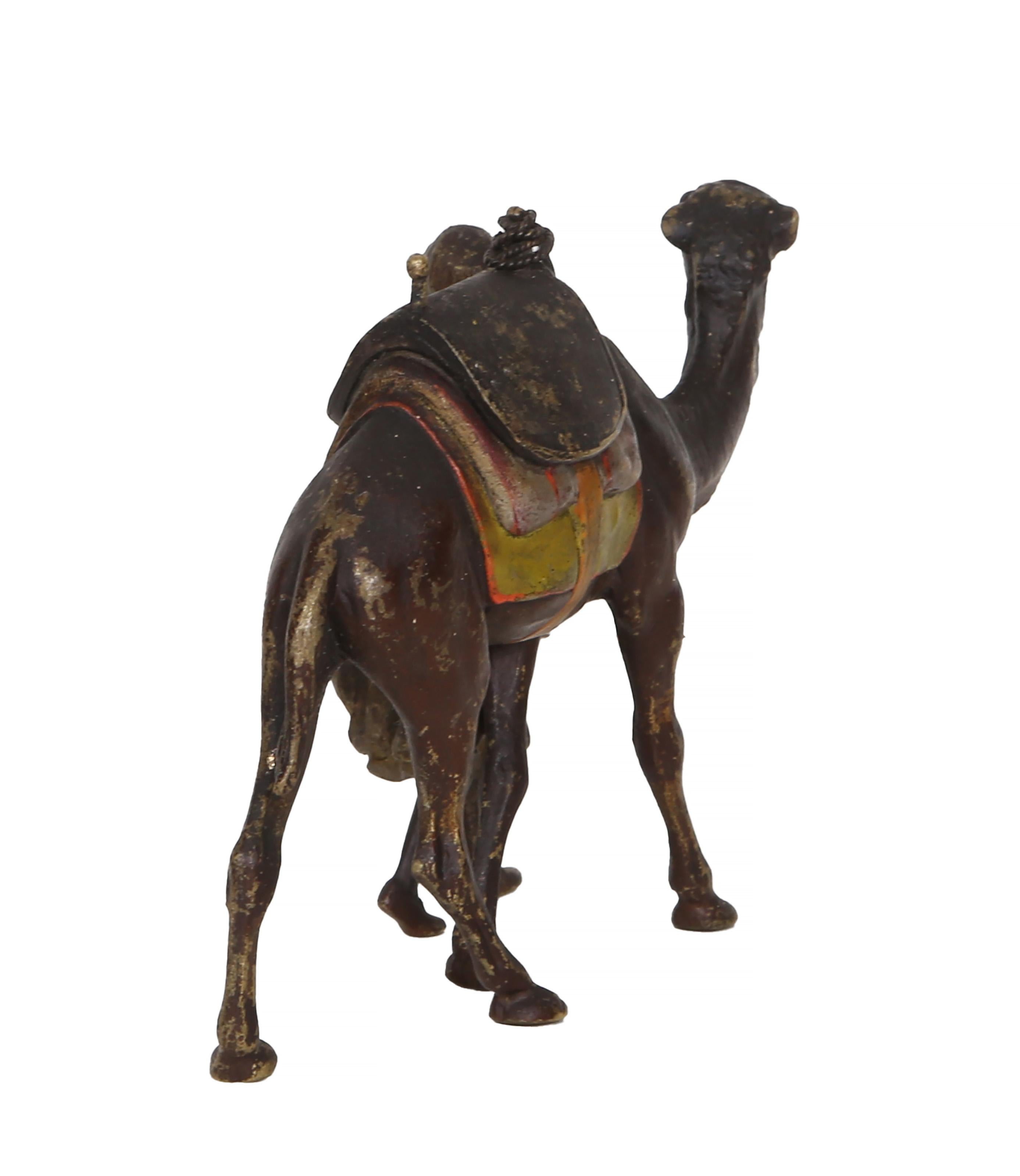 Traveler with Camel, Orientalist Bronze Sculpture by Franz Bergmann For Sale 4
